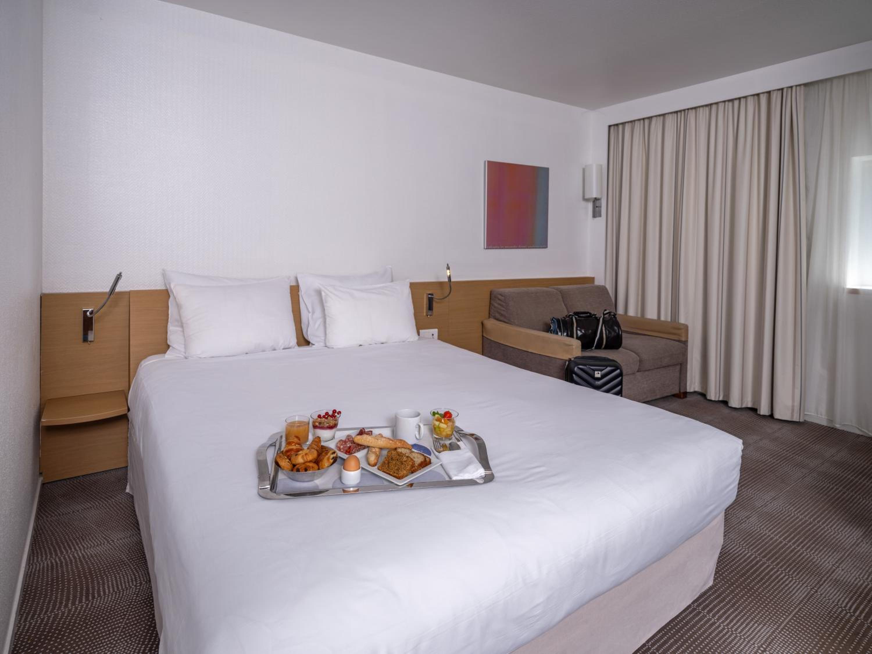Classic Double Room with Double Sofa Bed - Photo 3