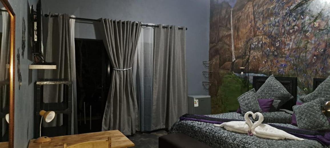 Basic King Room - Photo 3