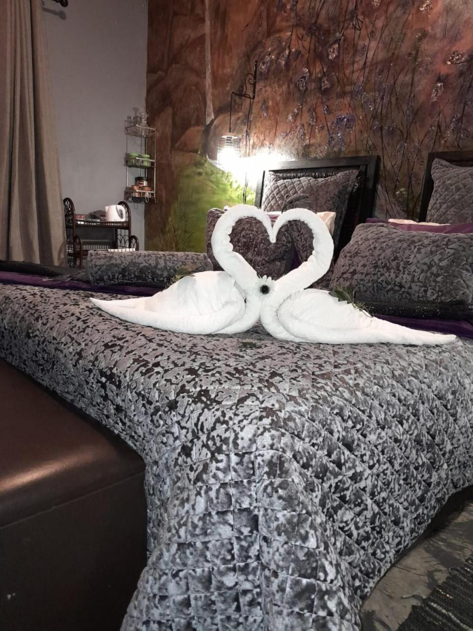 Basic King Room - Photo 14