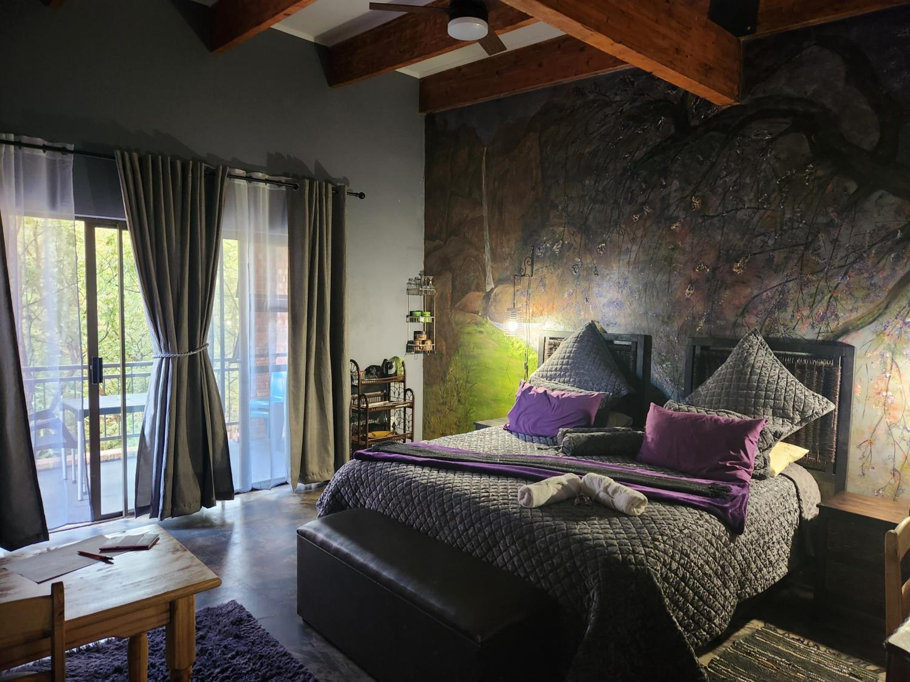 Basic King Room - Photo 23