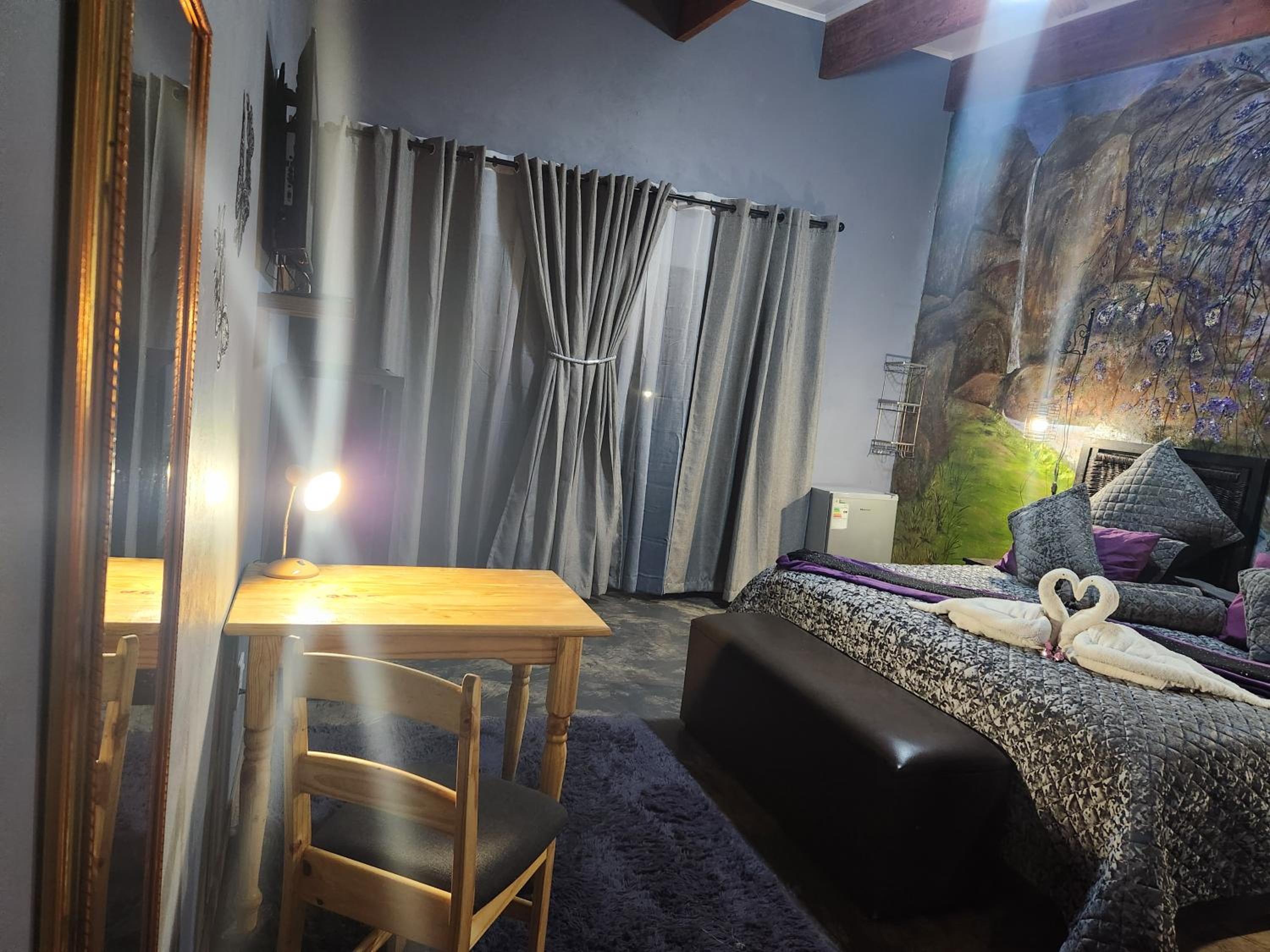 Basic King Room - Photo 15