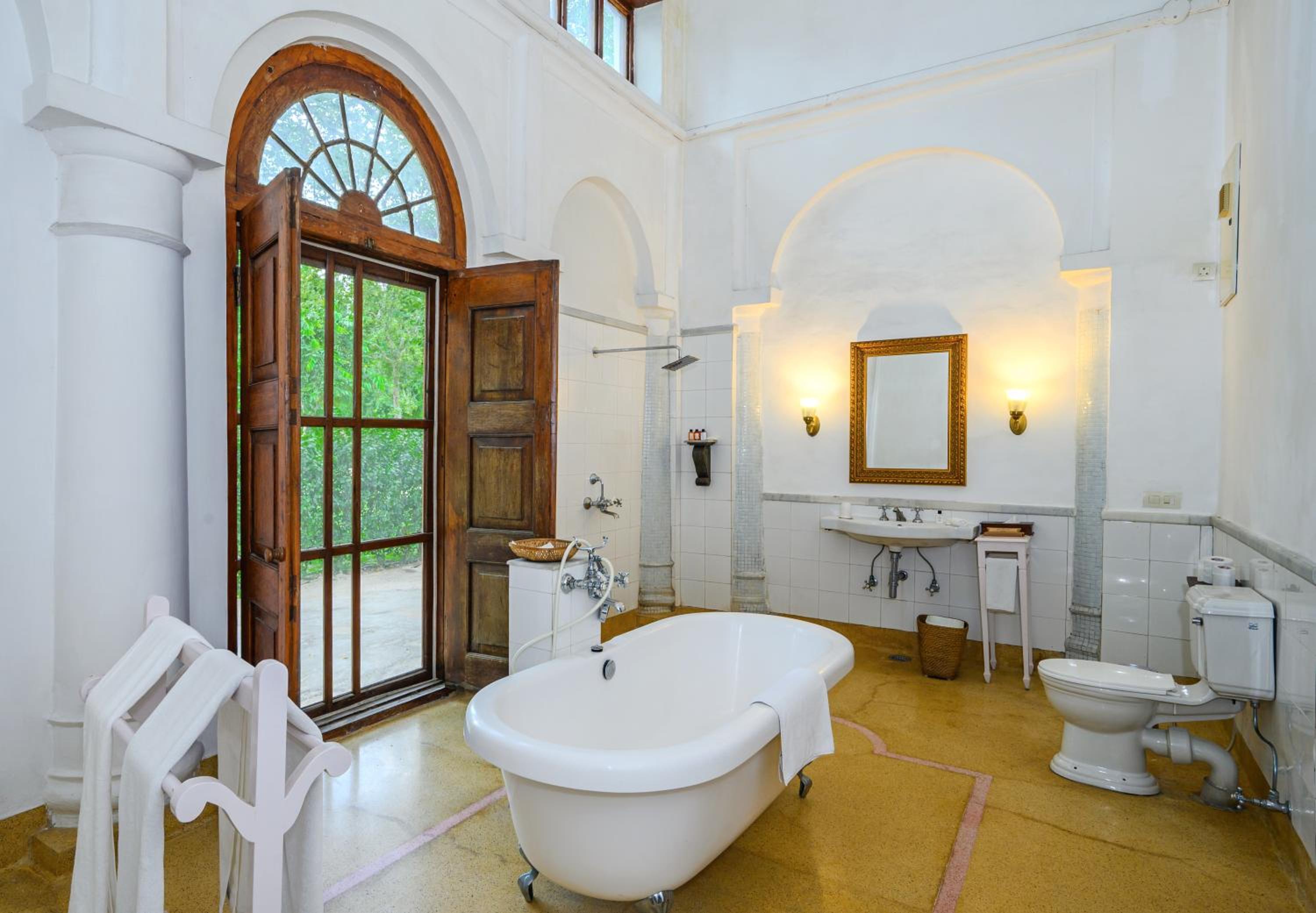 Heritage Romance - Complimentary Evening Tea, 10% off on Laundry Service photo 2
