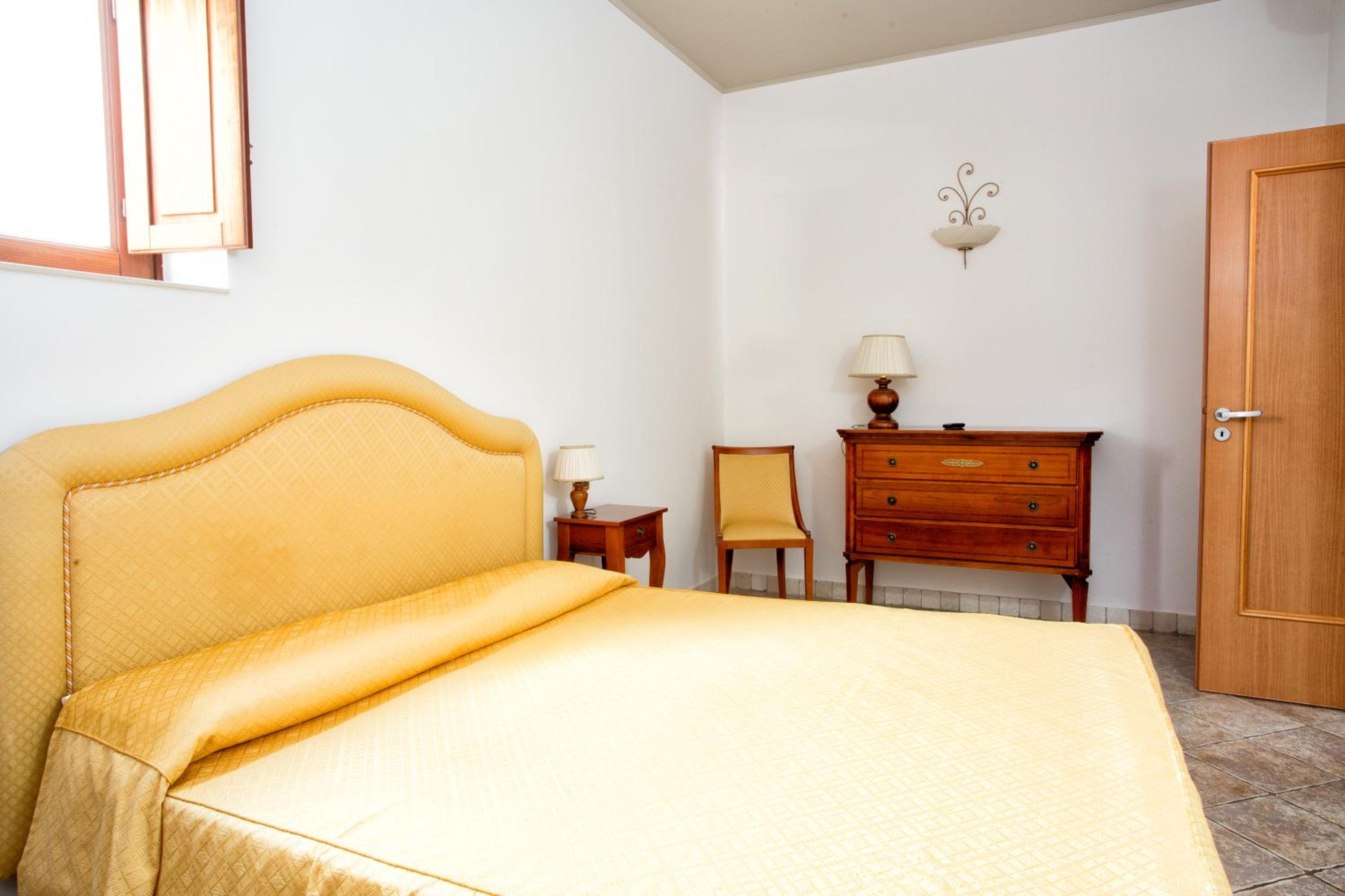 Standard Quadruple Room - Photo 6