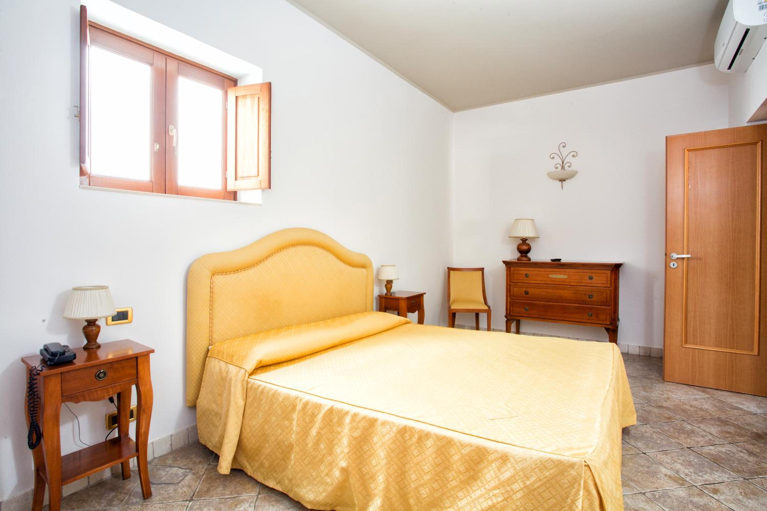Standard Quadruple Room - Photo 4
