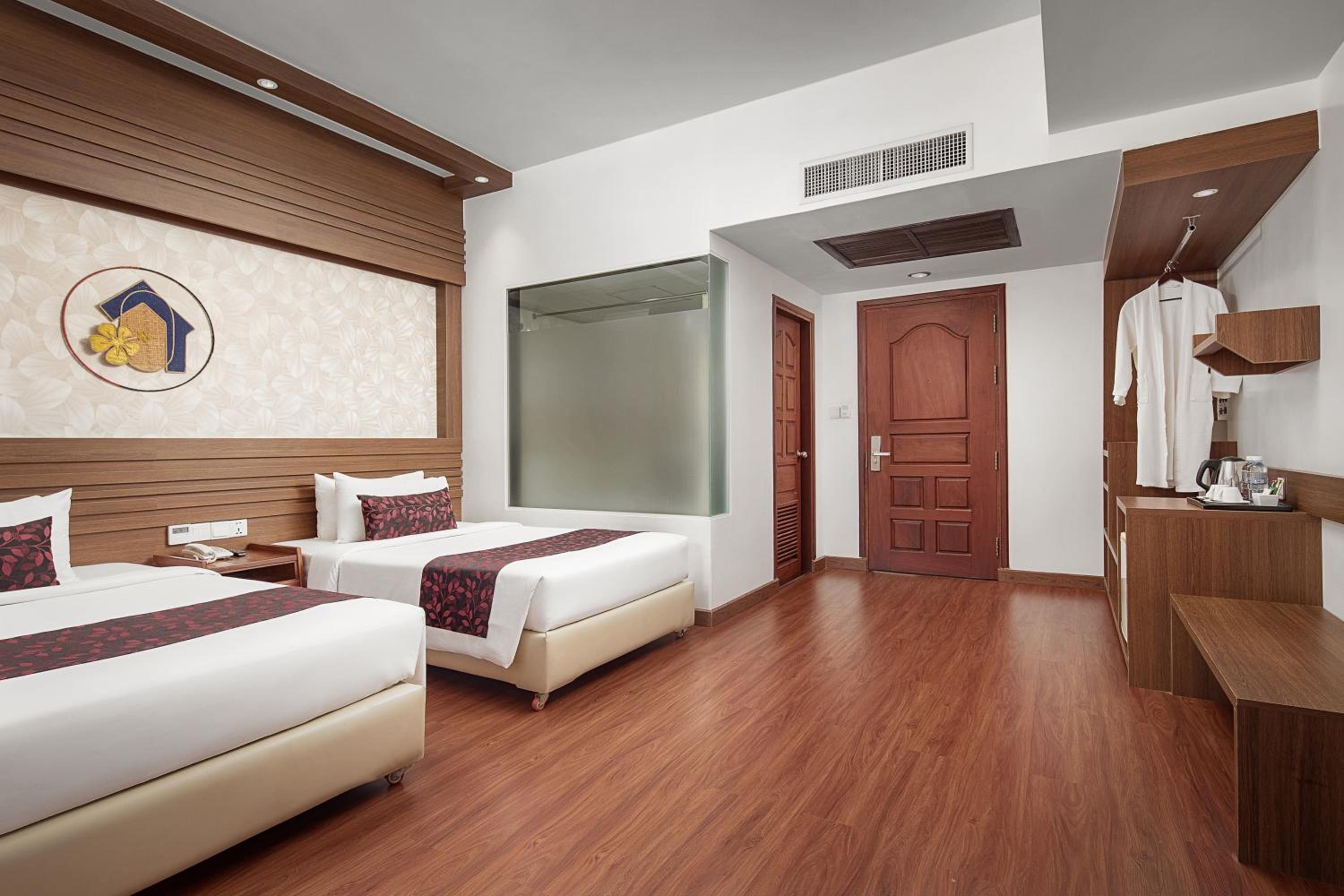 Deluxe Twin Room - Photo 4