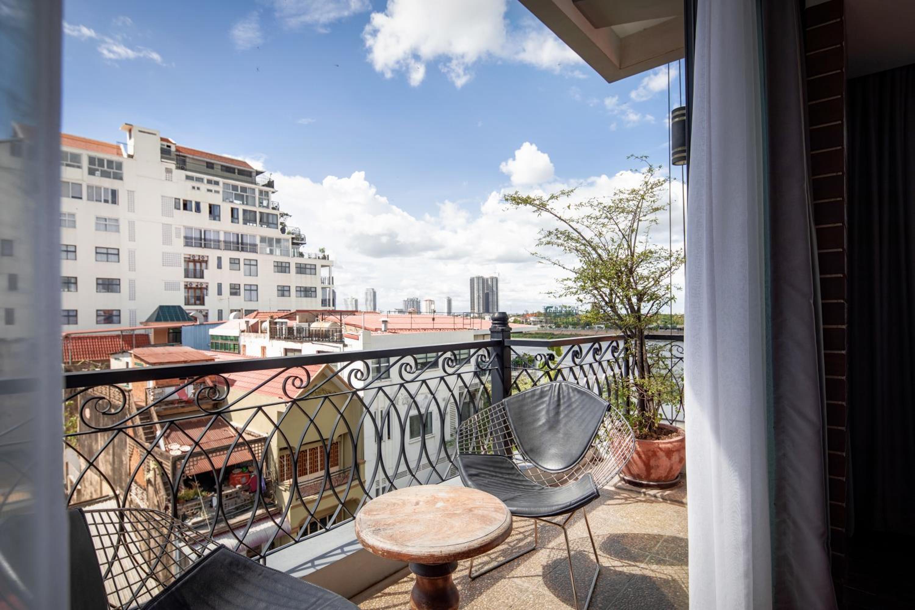 Ohana Residence with Balcony  - Photo 4