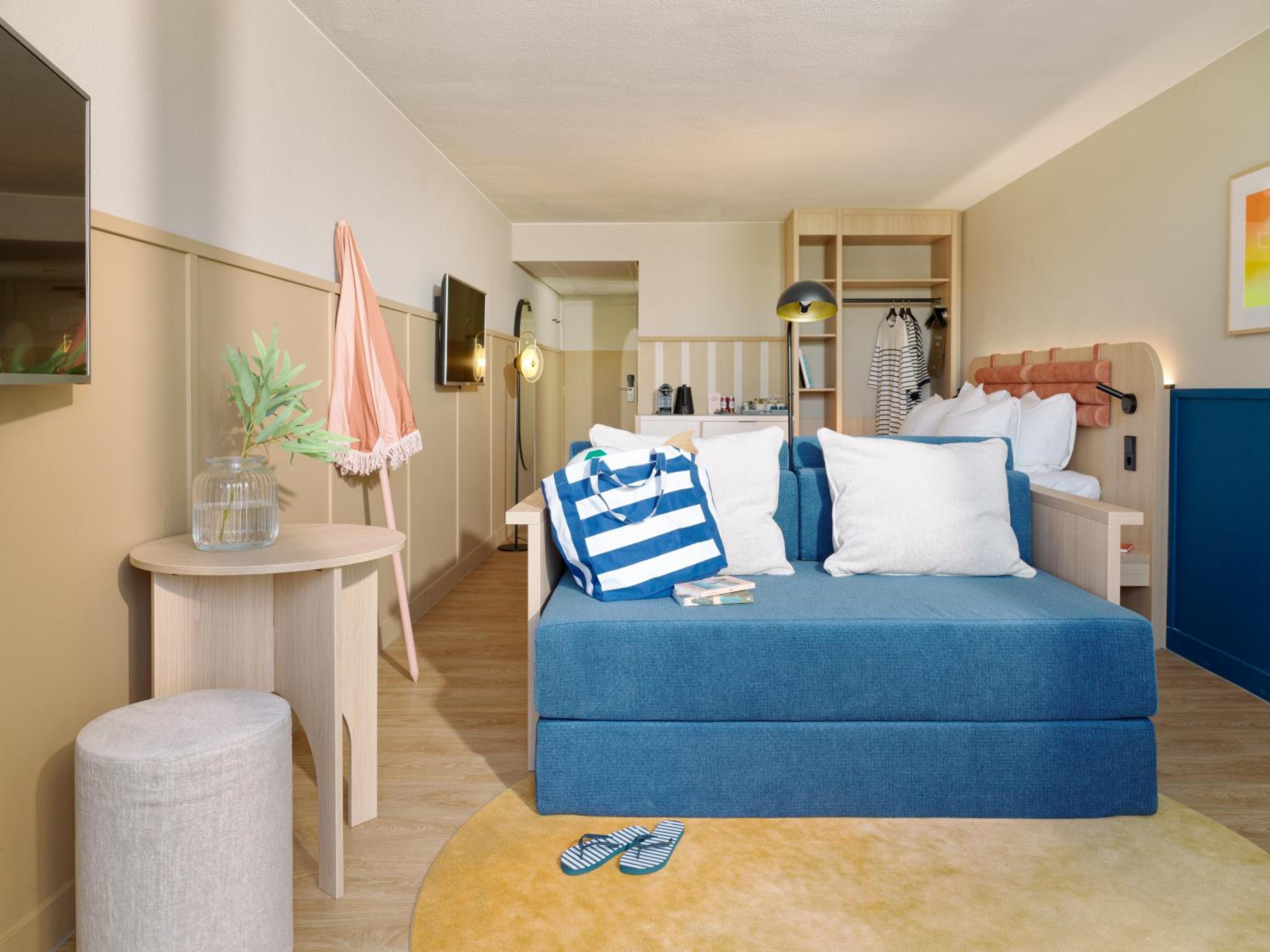 Quadruple Room with Balcony photo 3
