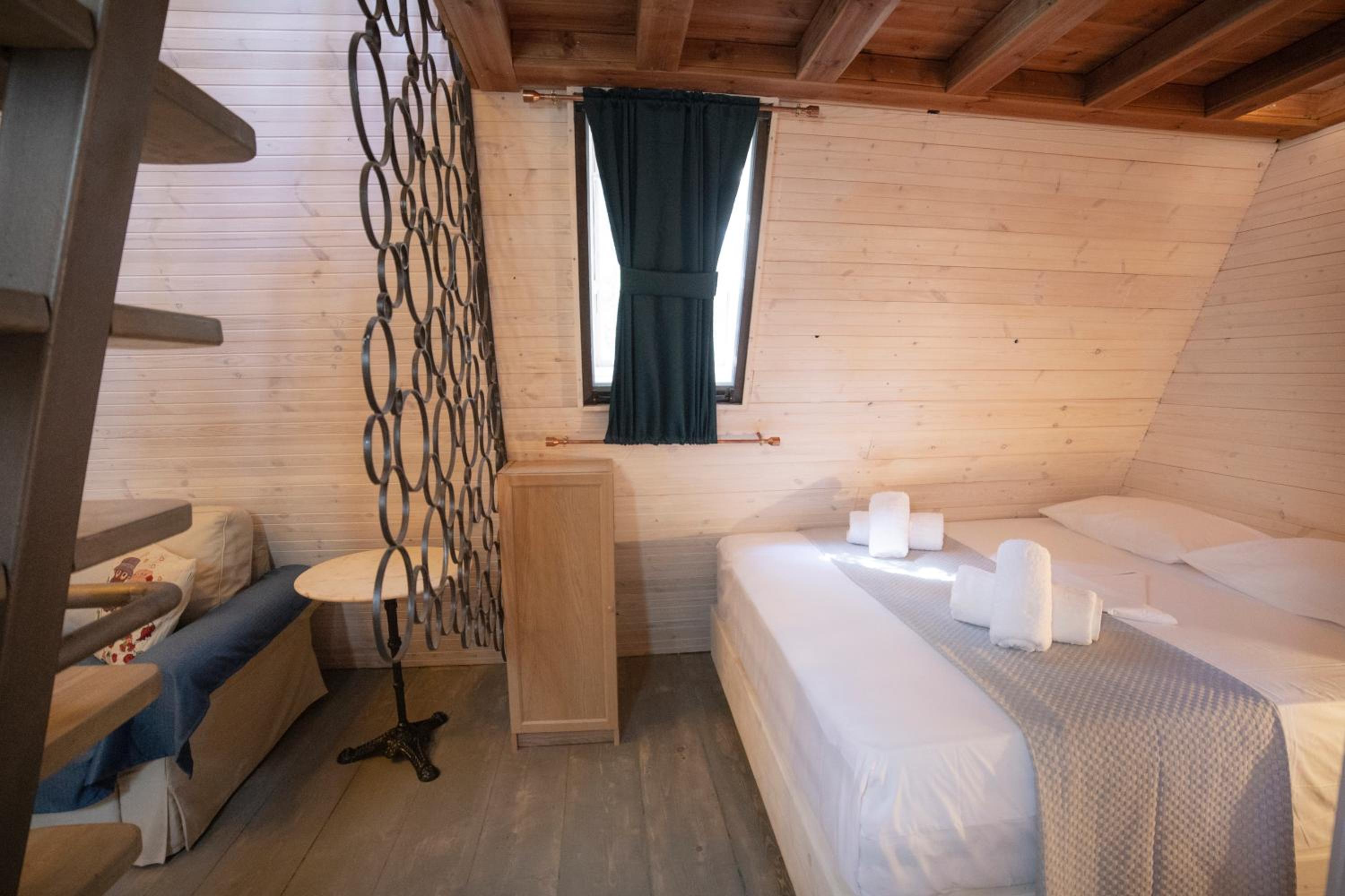 Superior Chalet - Photo 4