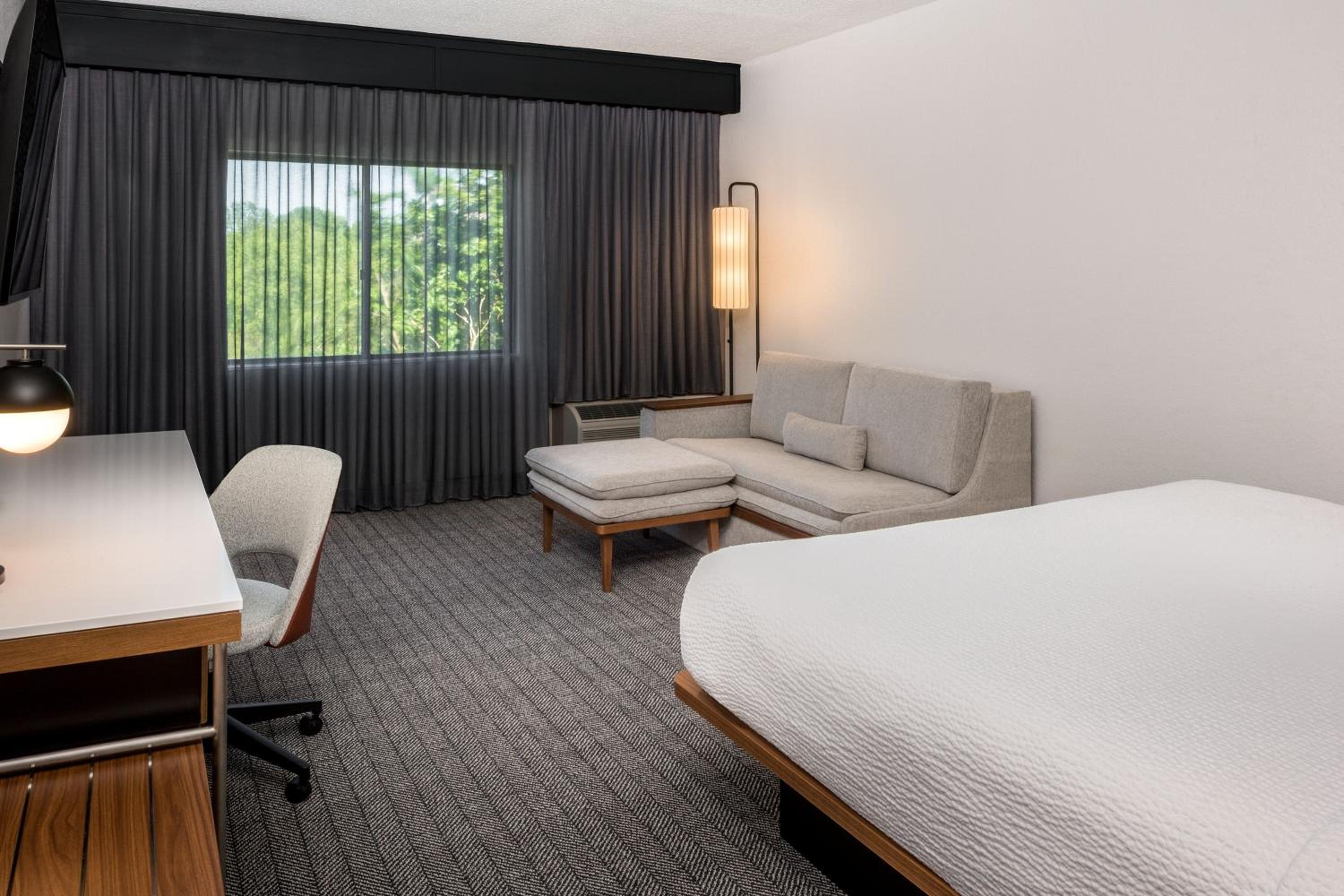 King Room - Hearing Accessible - Photo 2