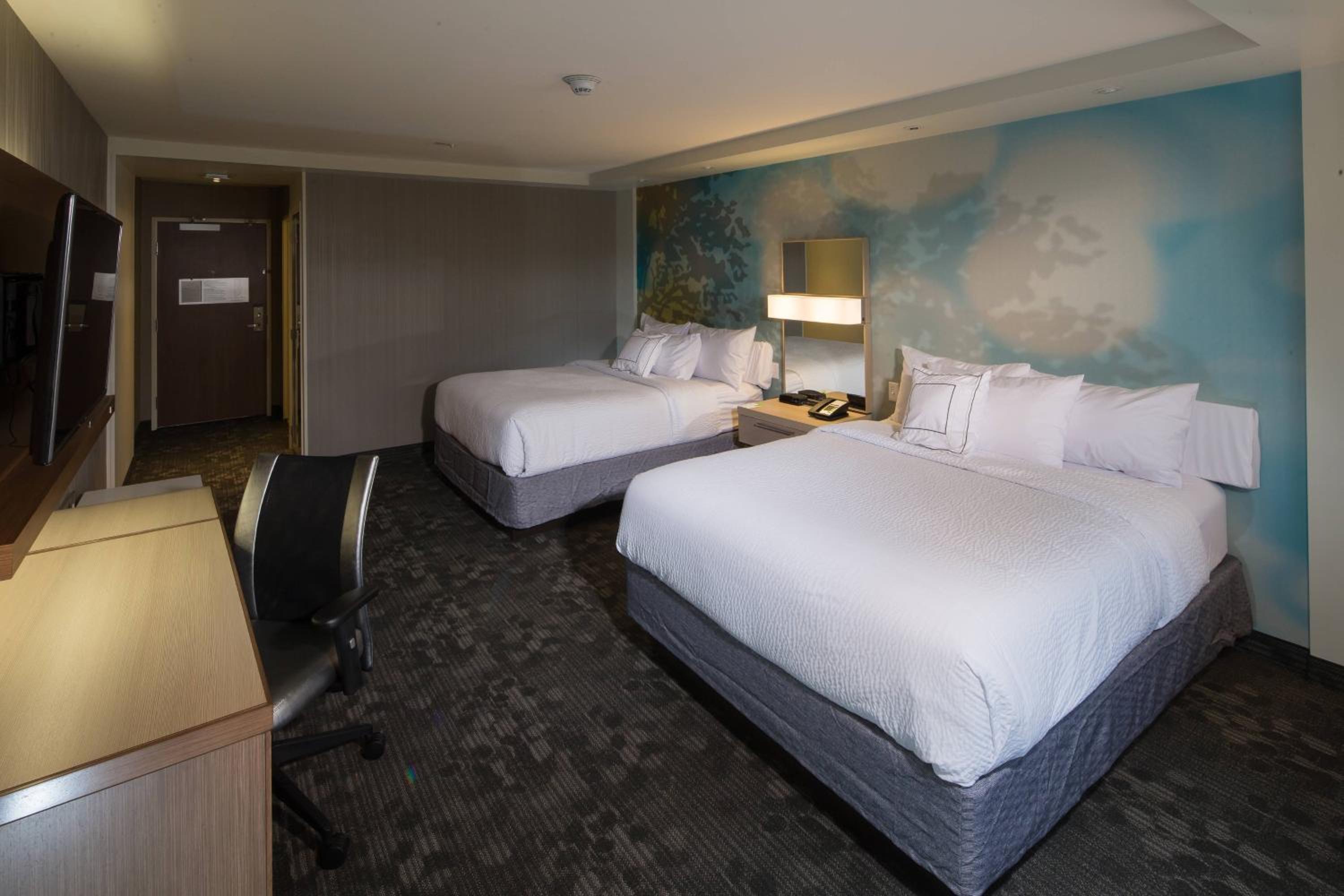 Queen Room with Two Queen Beds and Adapted Tub - Mobility and Hearing Accessible