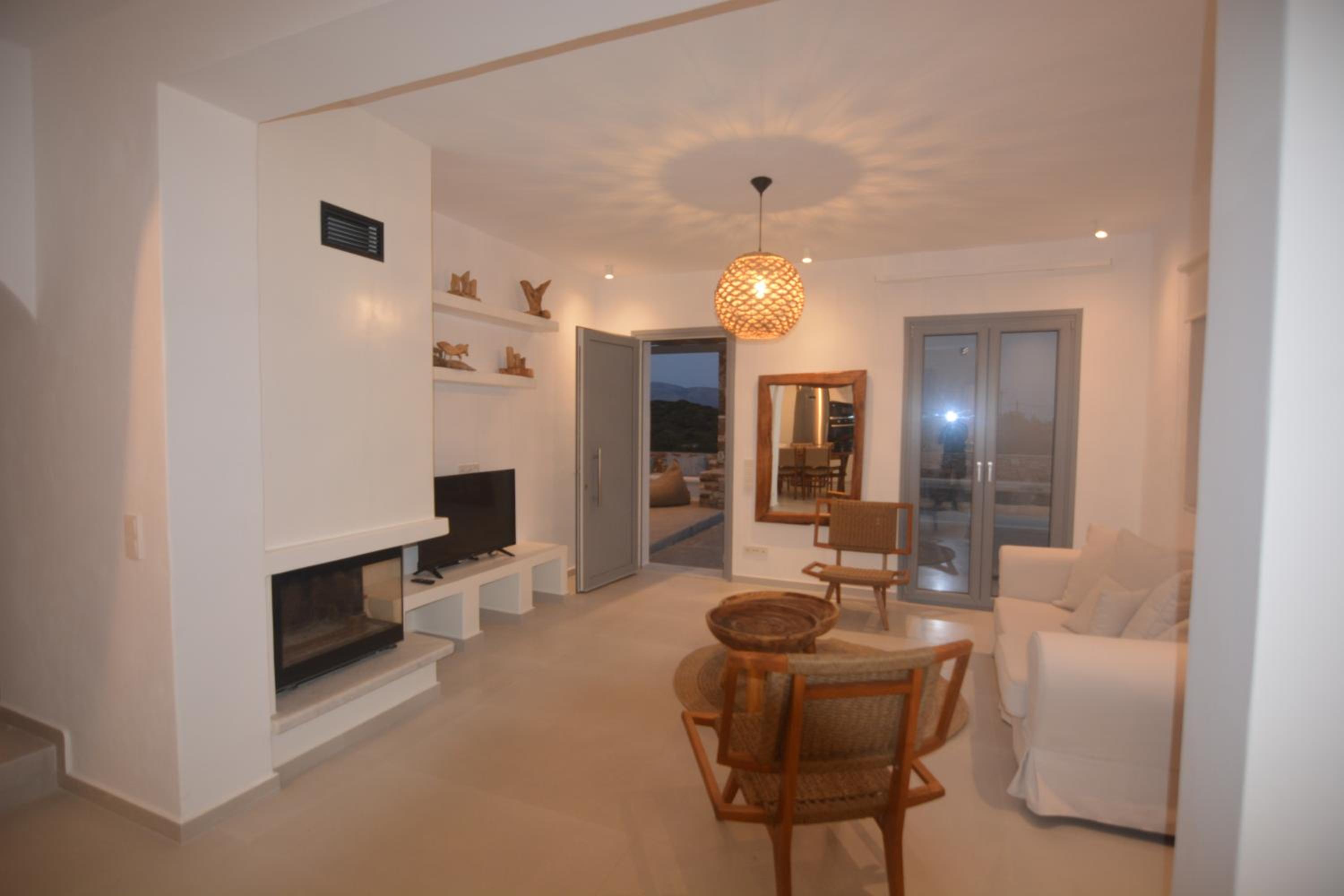Three-Bedroom Villa photo 1