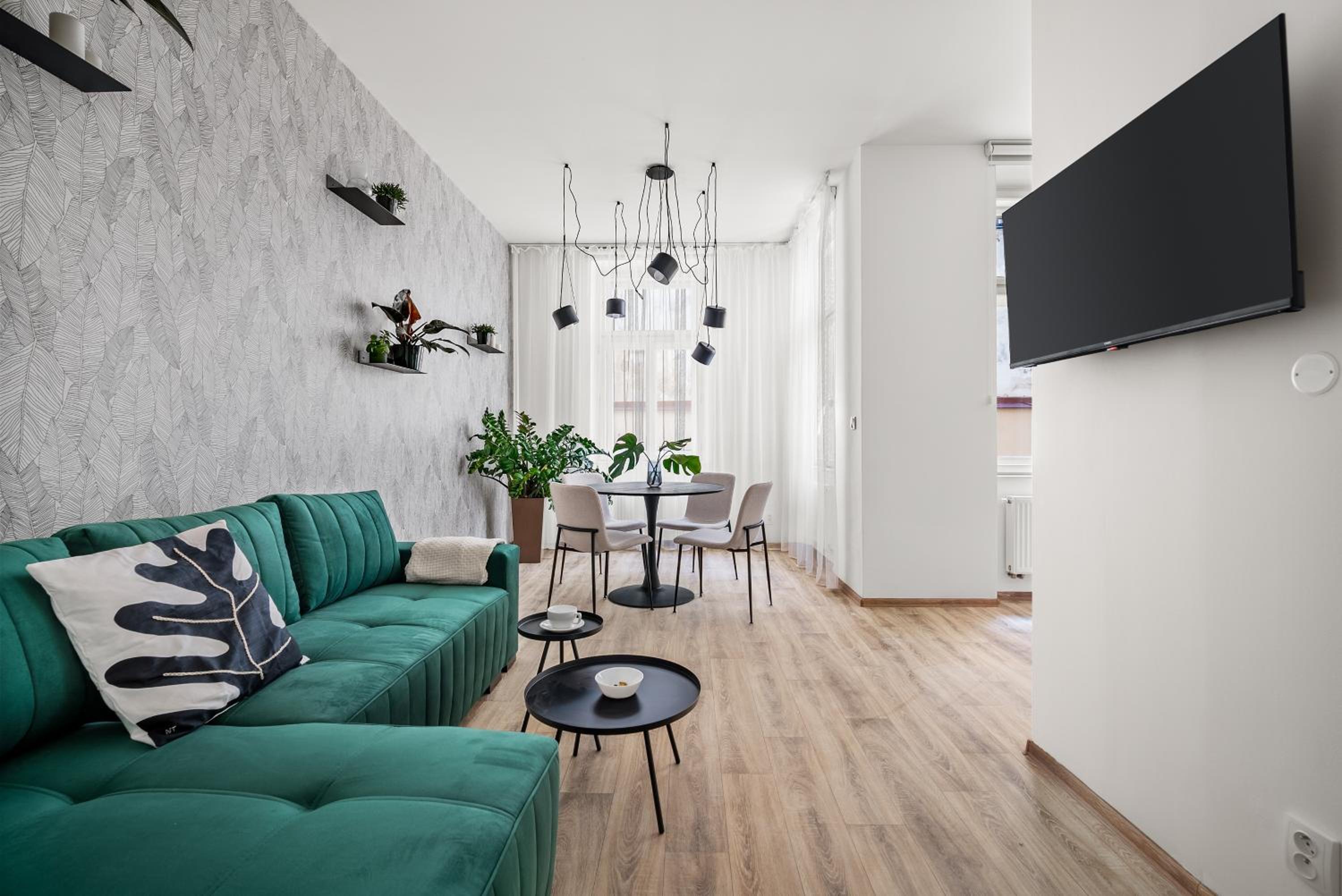 Deluxe Apartment