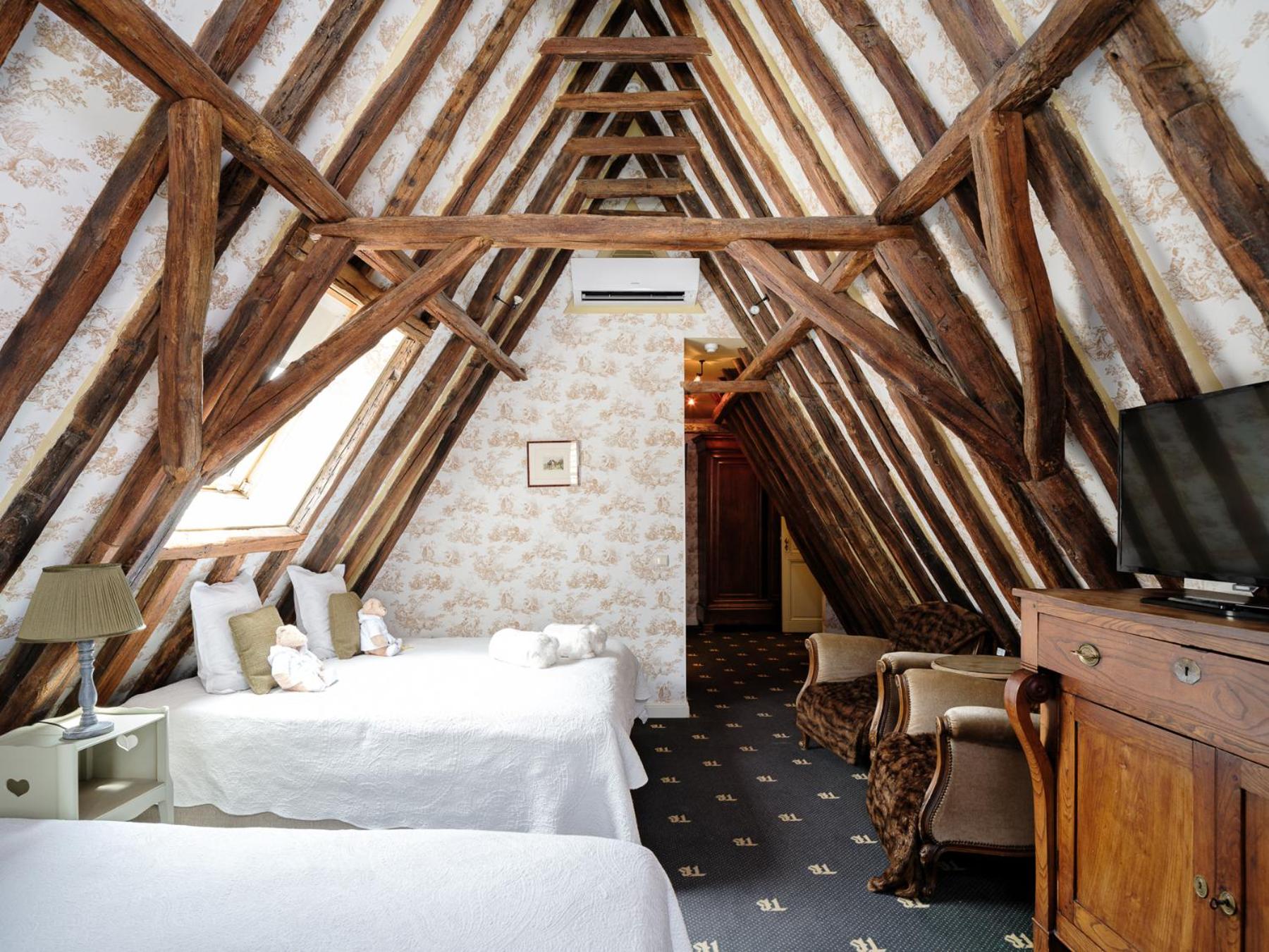 Quadruple Room - Photo 9