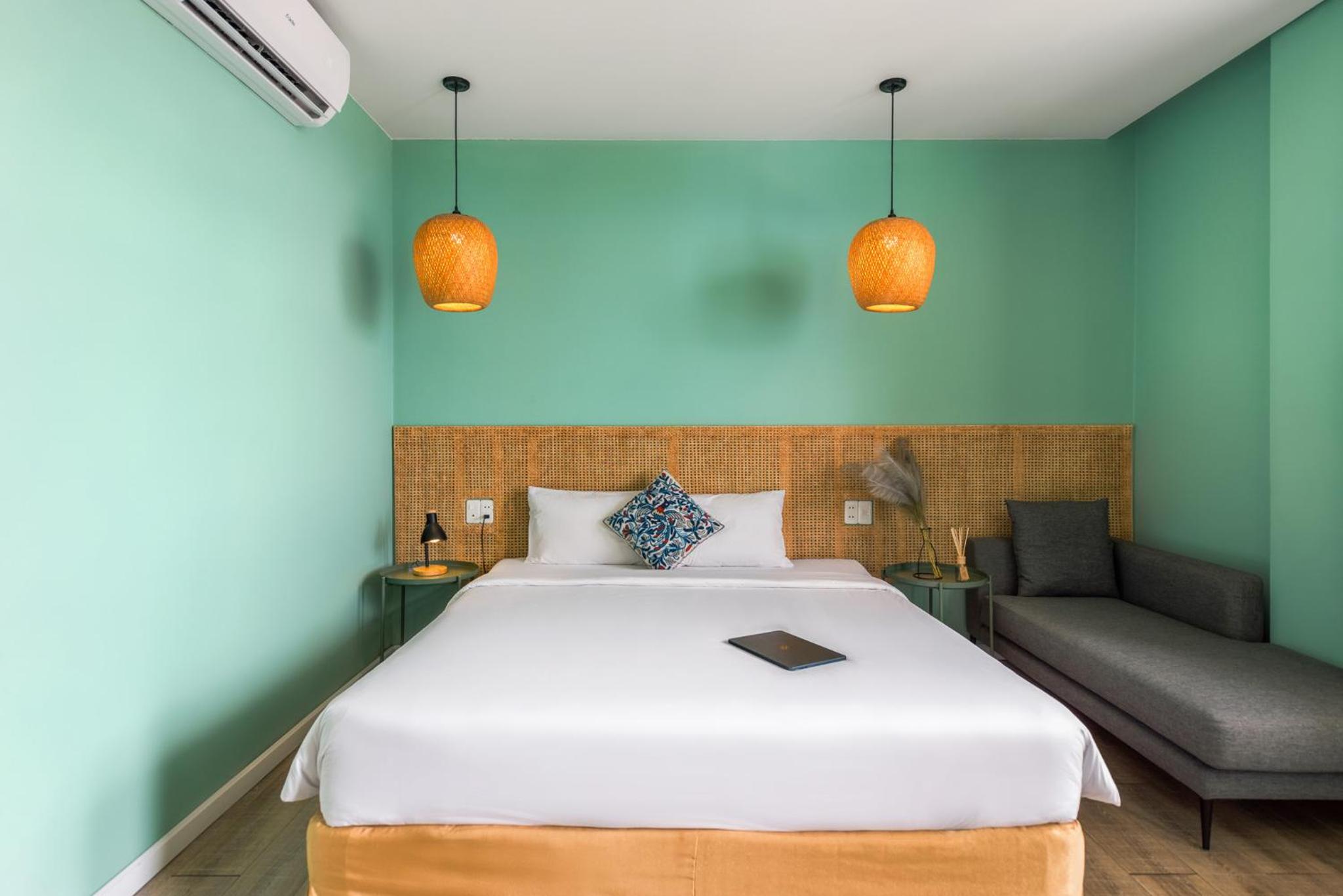Deluxe Double Room with Balcony - Photo 3