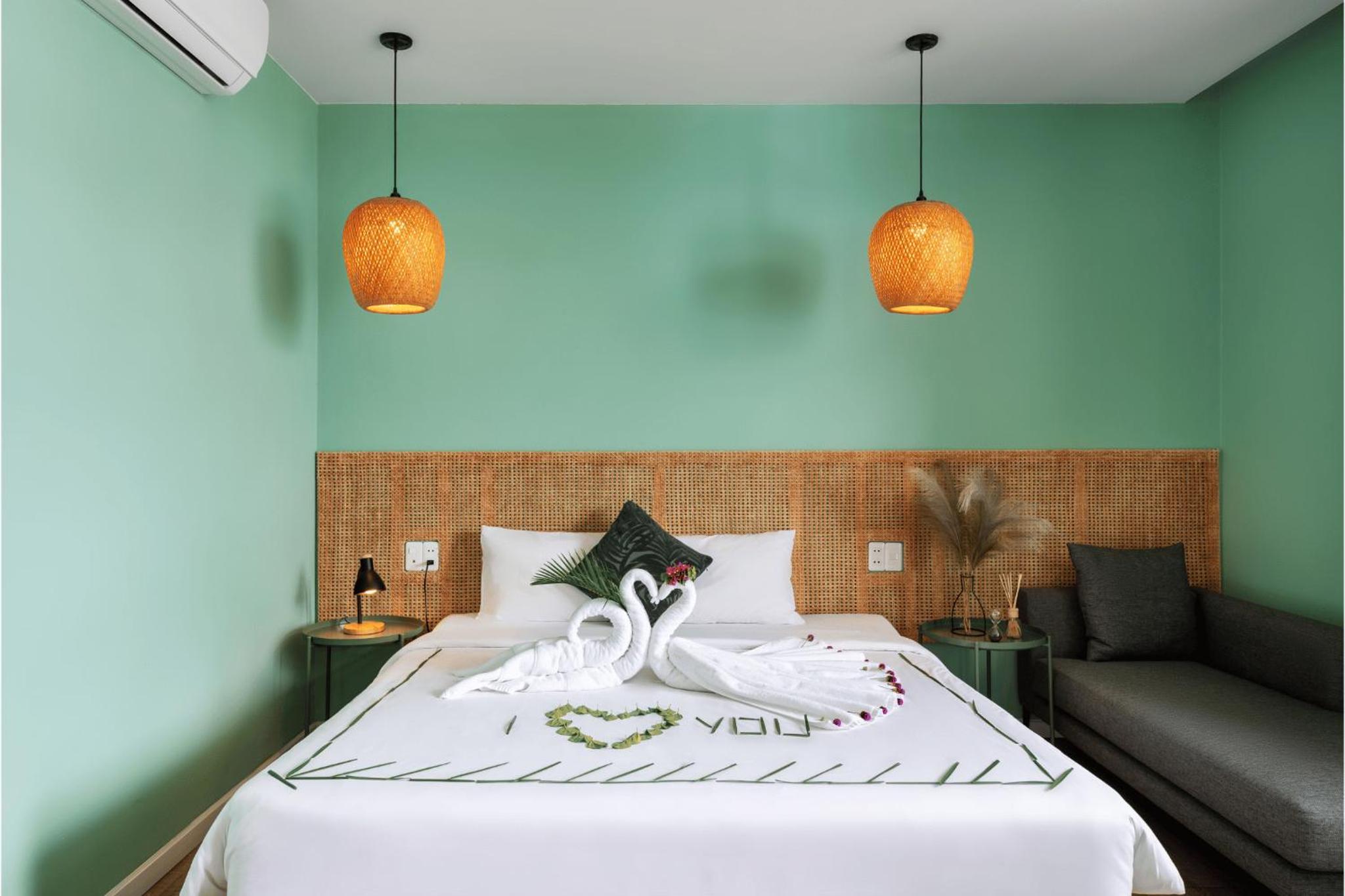 Deluxe Double Room with Balcony - Photo 20