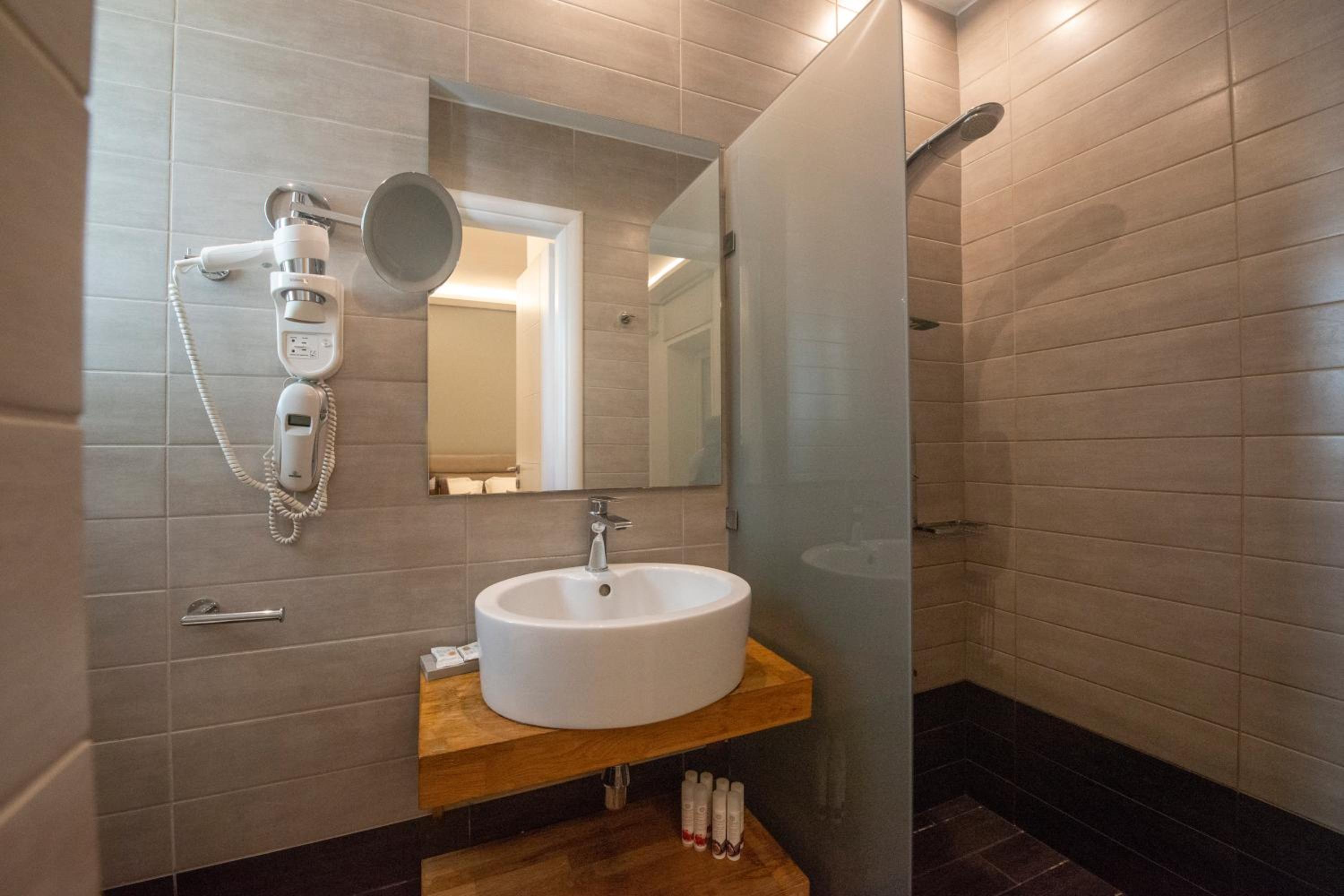 Superior Double Room - Photo 16