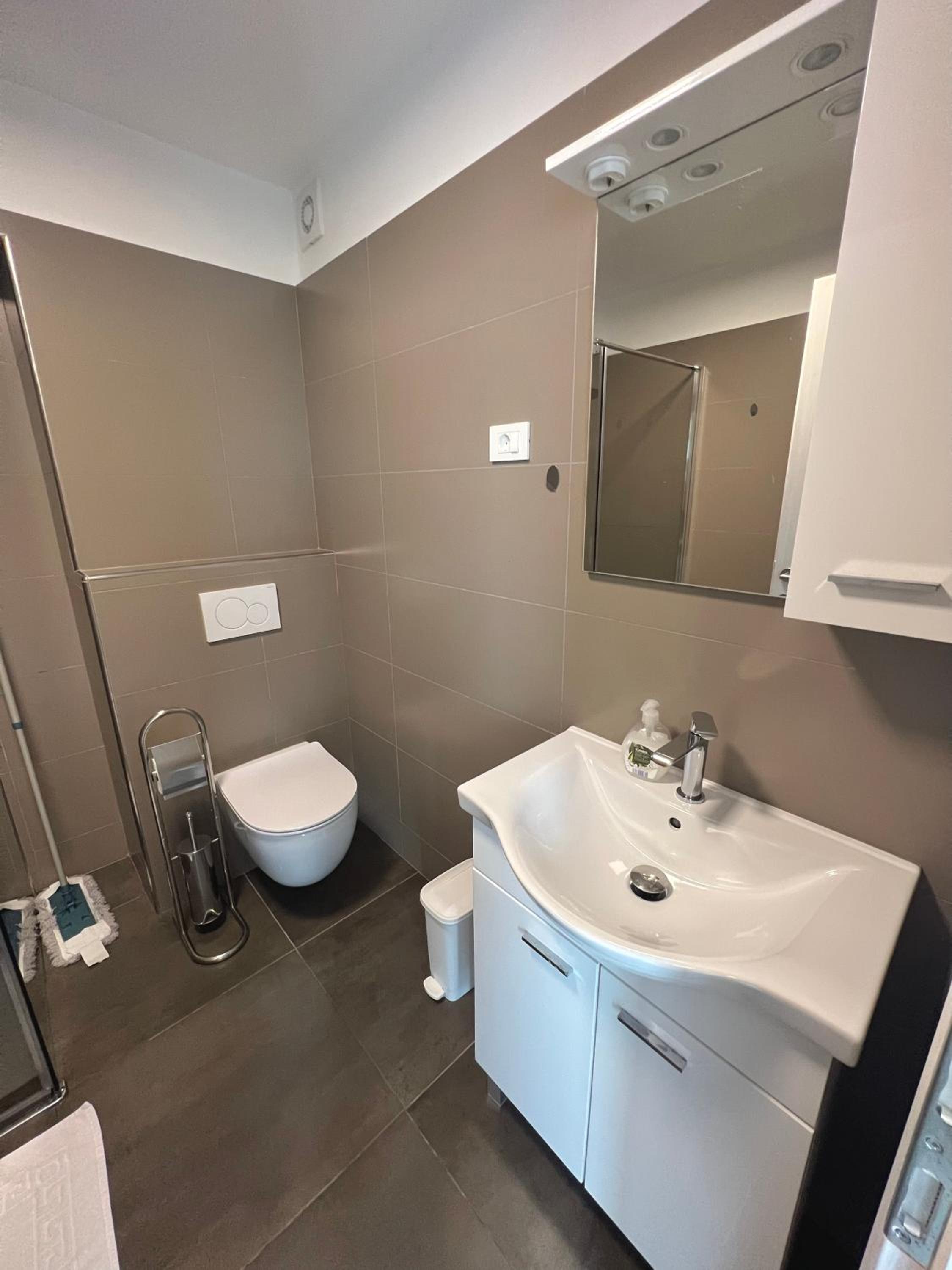 Two-Bedroom Apartment - Photo 6