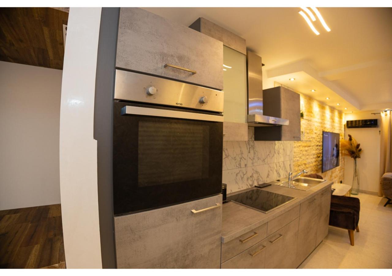 Deluxe Suite with Spa Bath photo 2