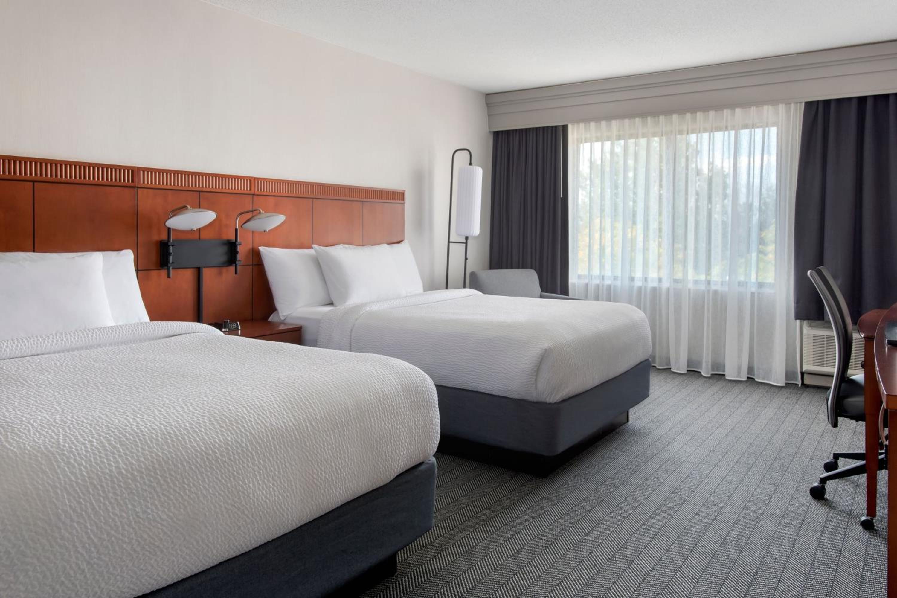 Double Room with Two Double Beds - Photo 1