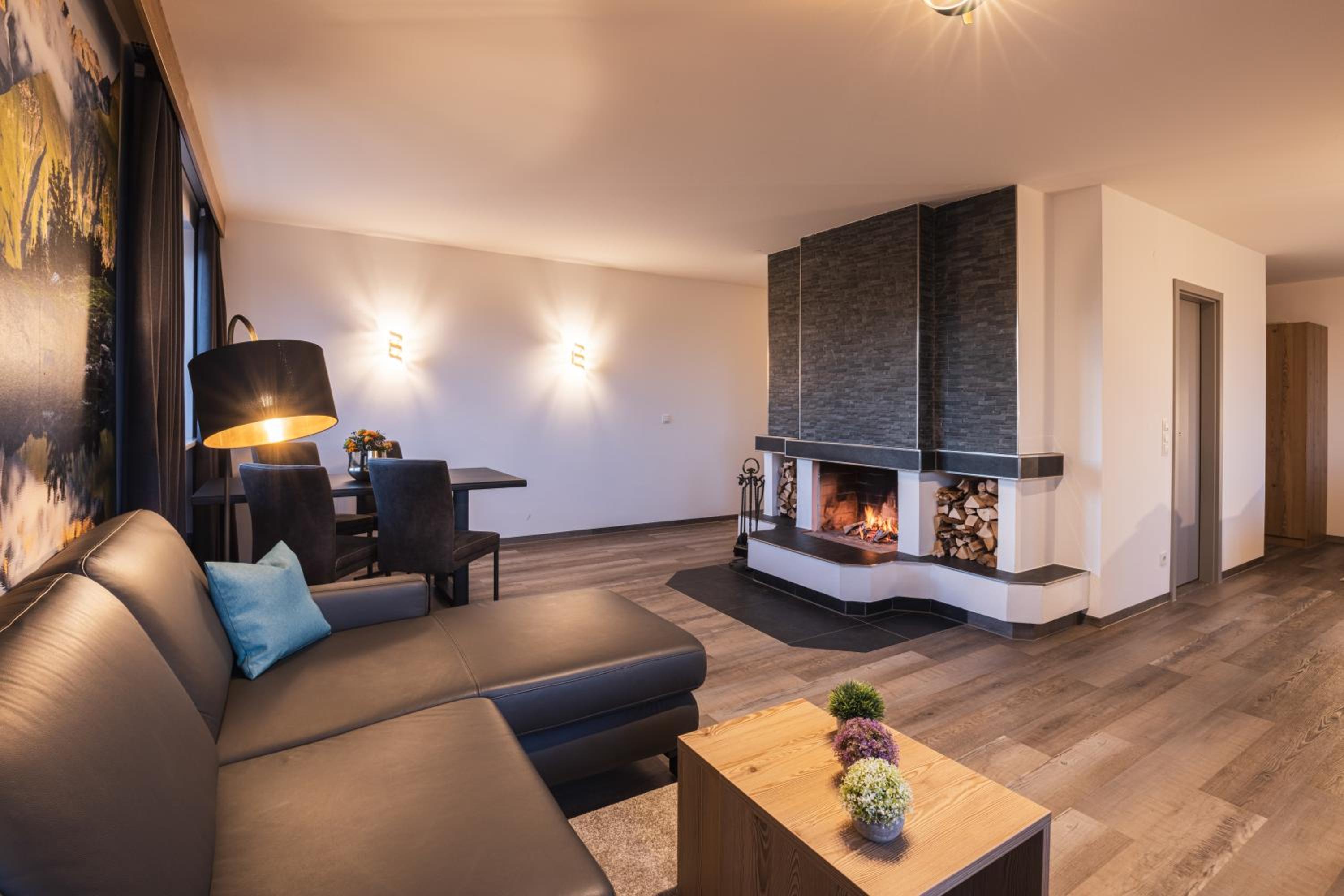 Suite - Photo 3