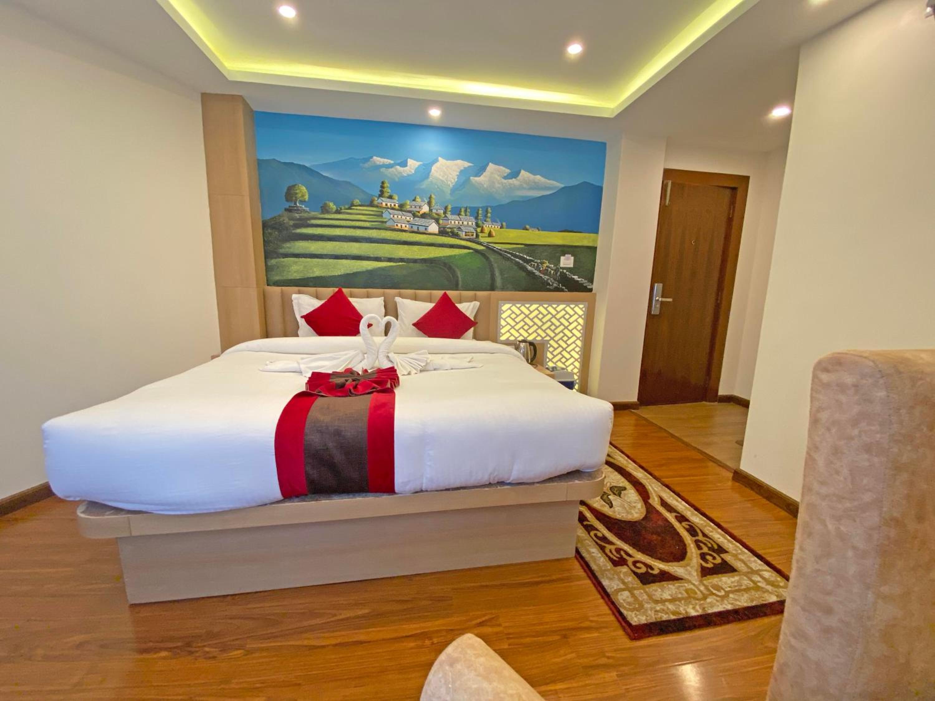 Deluxe Double Room (2 Adults + 1 Child) - Photo 12