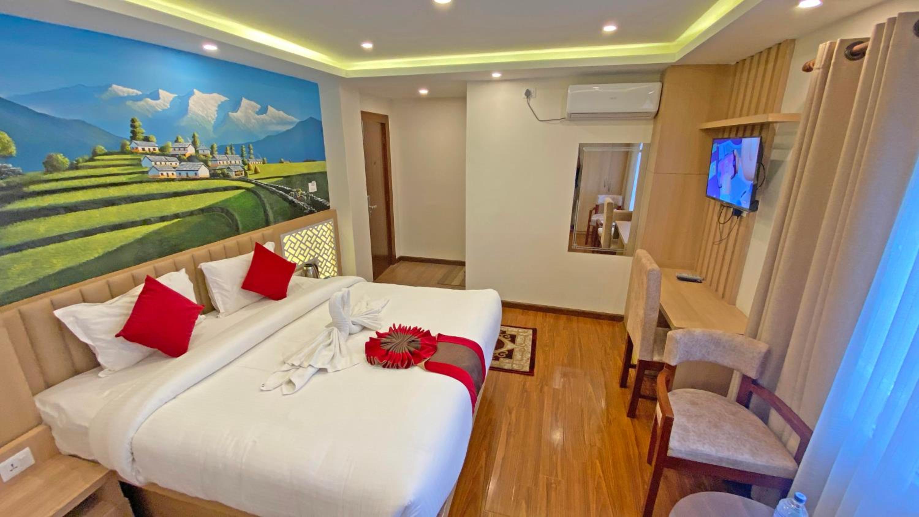 Deluxe Double Room (2 Adults + 1 Child) - Photo 7
