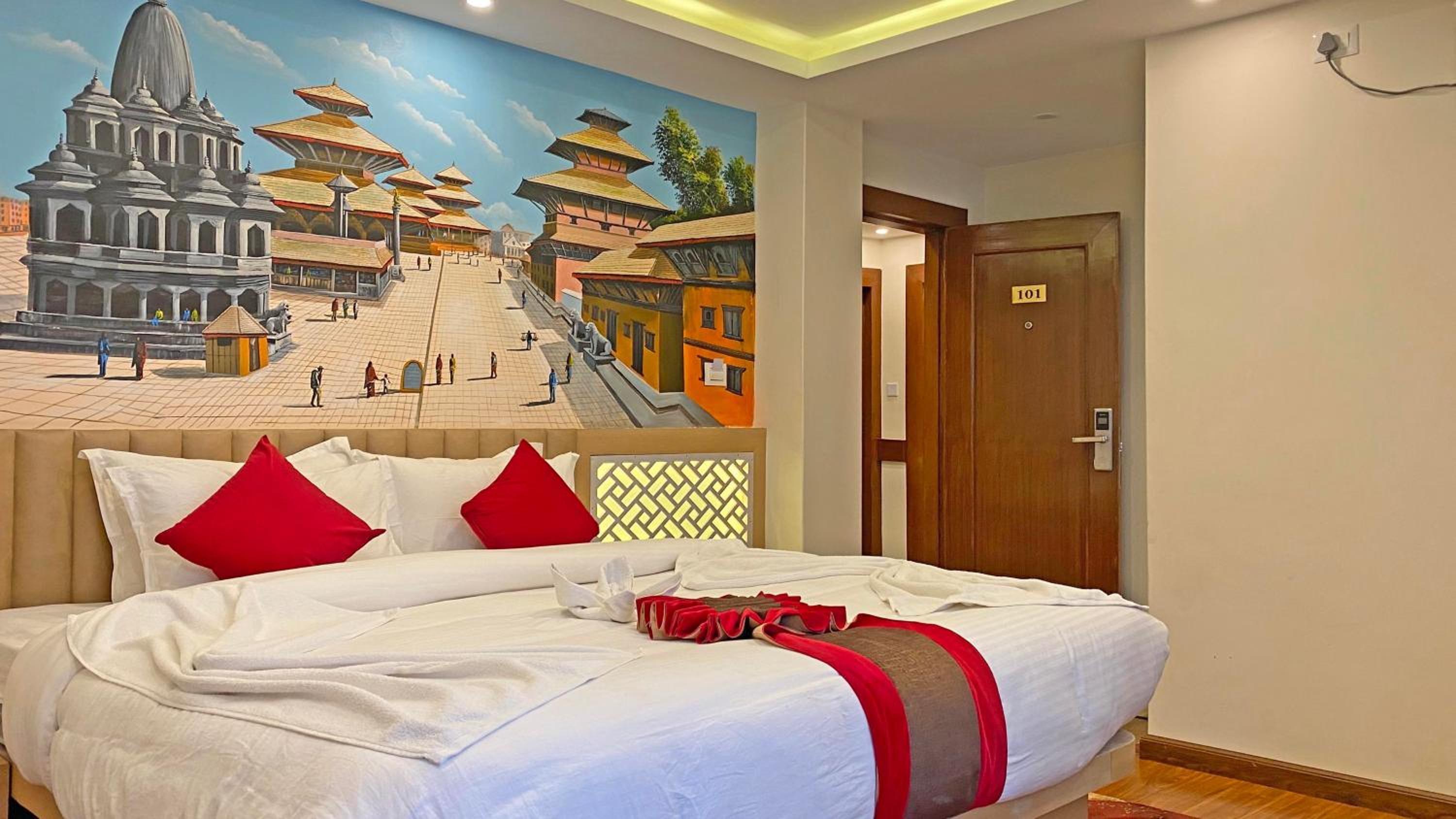 Deluxe Double Room (2 Adults + 1 Child) - Photo 10