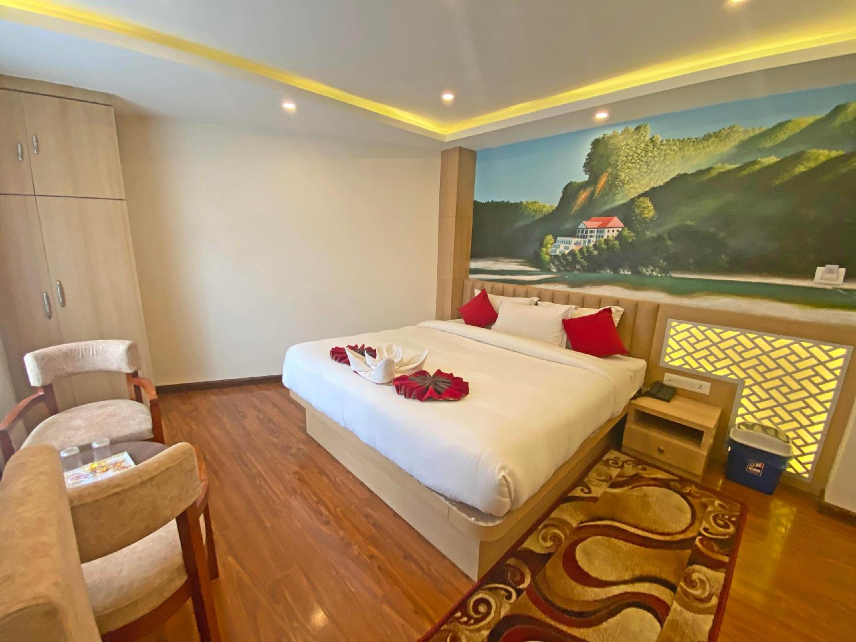 Deluxe Double Room (2 Adults + 1 Child) - Photo 11