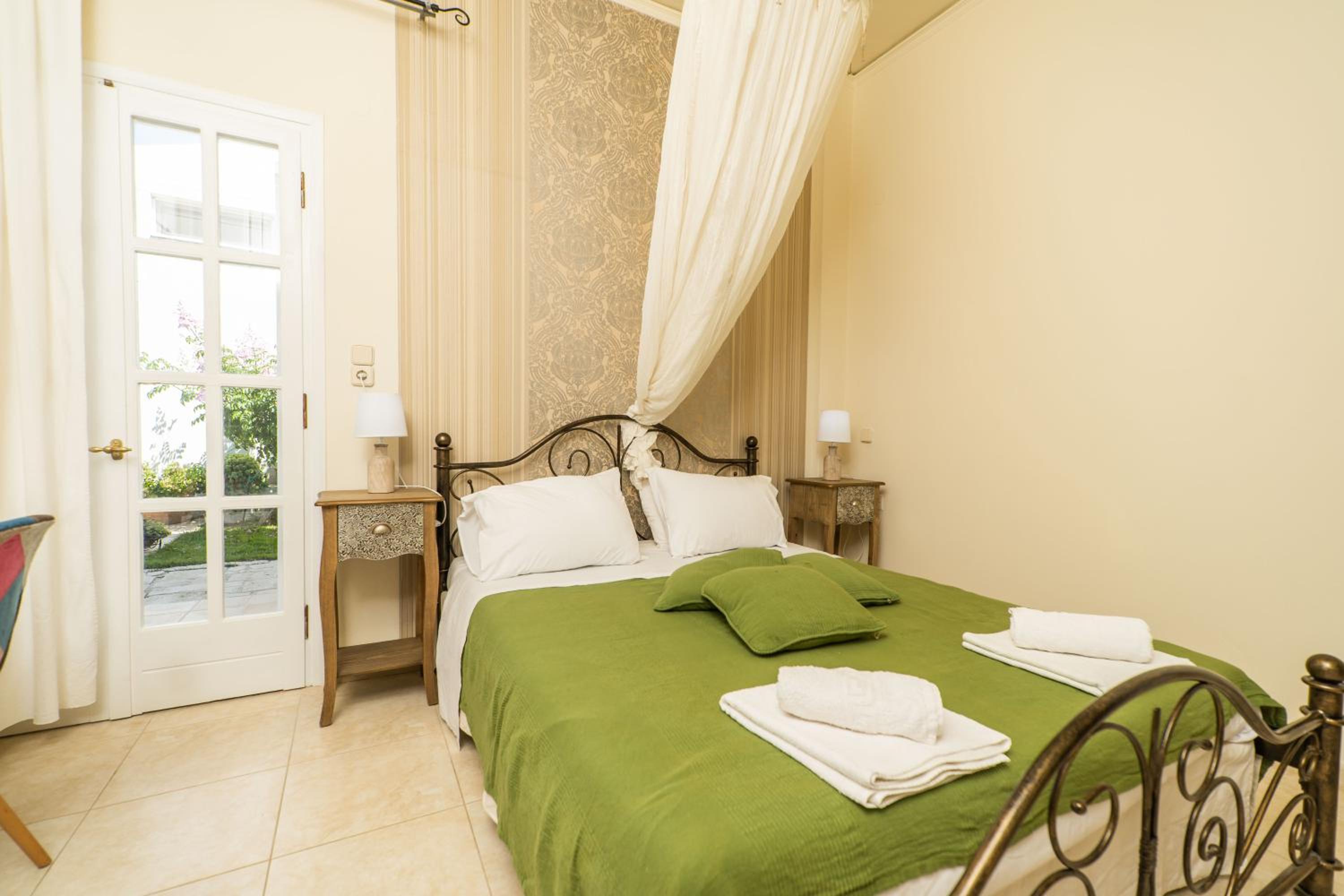 Three-Bedroom Villa photo 1