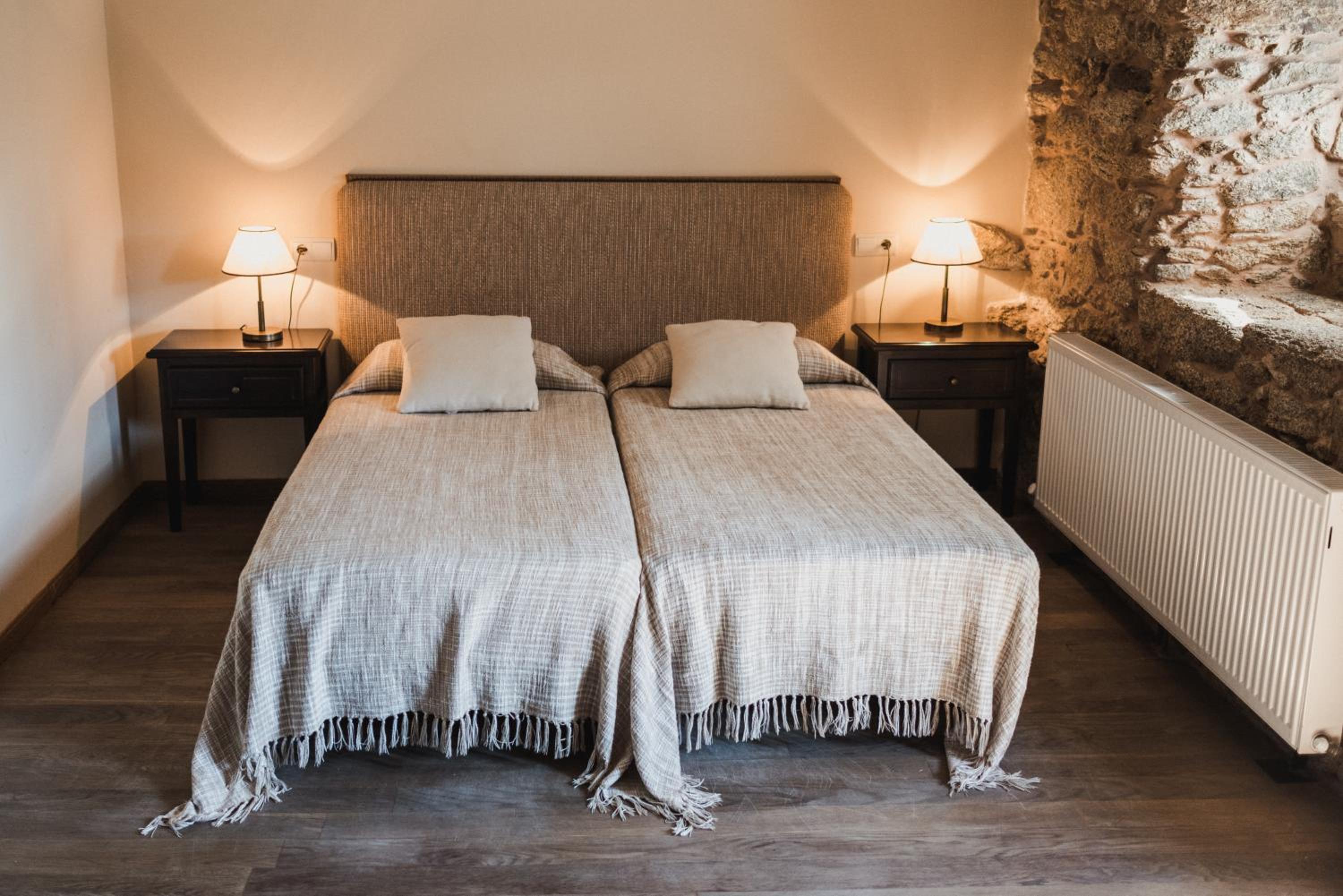 Twin Room - Photo 1