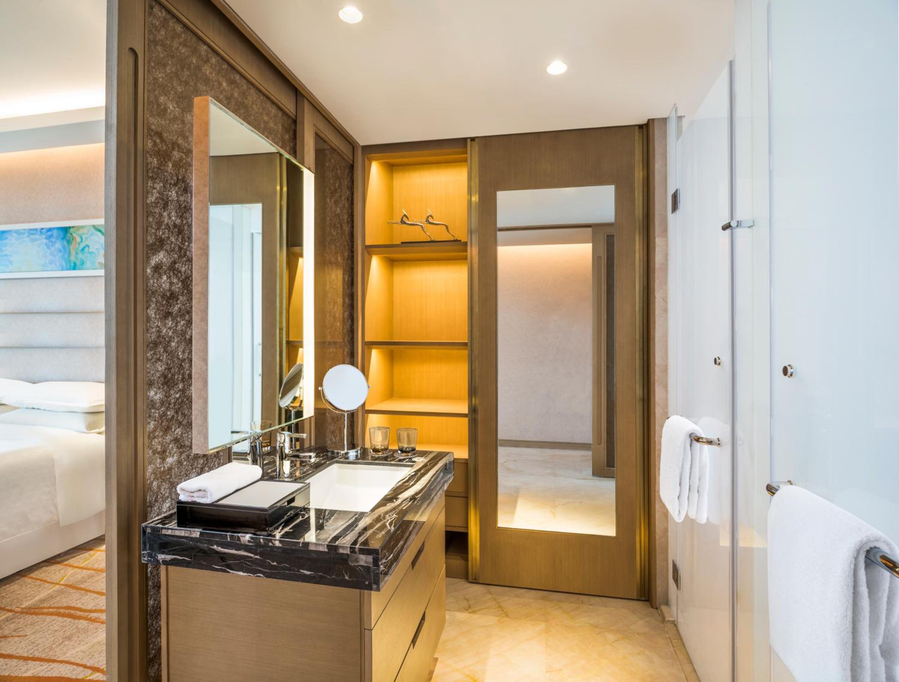 Deluxe, Larger Guest room, 1 King, Tangdao Bay view