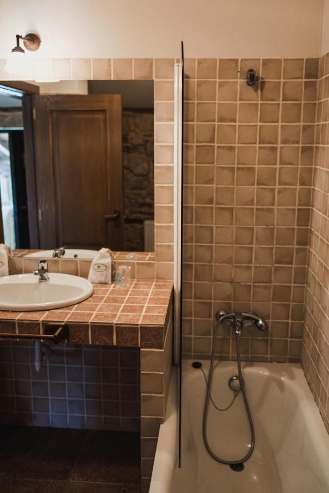 Queen Suite - Photo 2