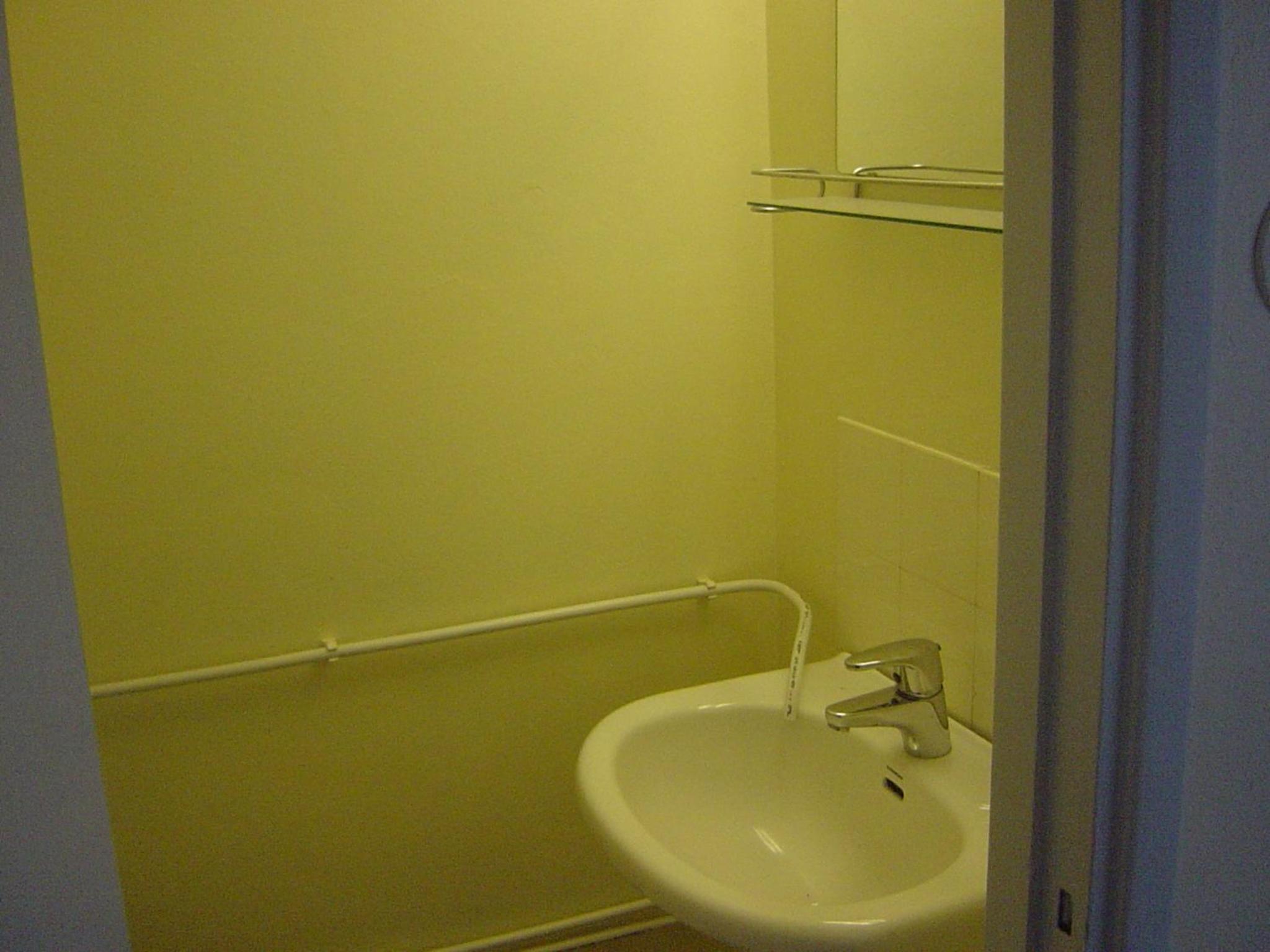 Small Double or Twin Room photo 3