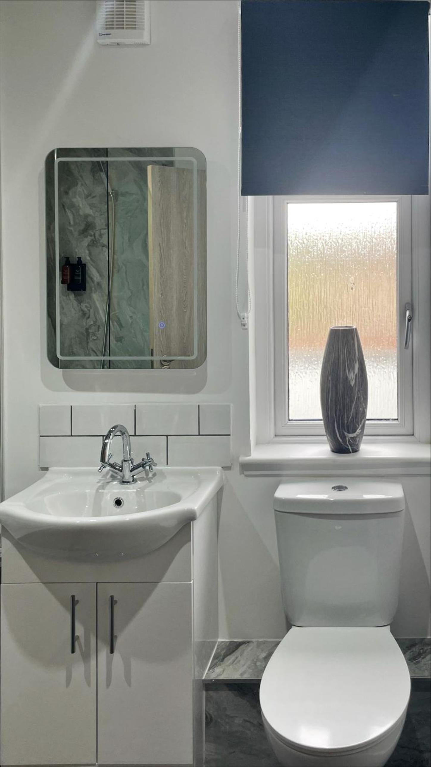 Double Room with Private Bathroom - Photo 4