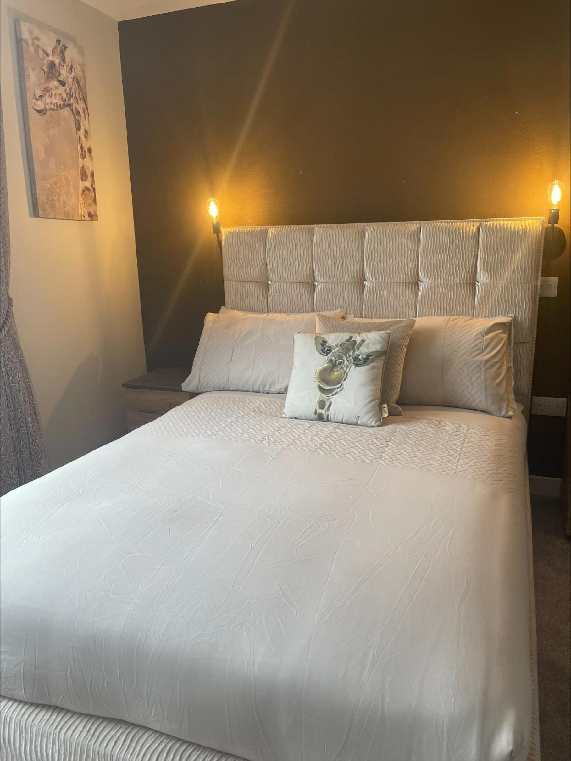 Double Room with Private Bathroom - Photo 1