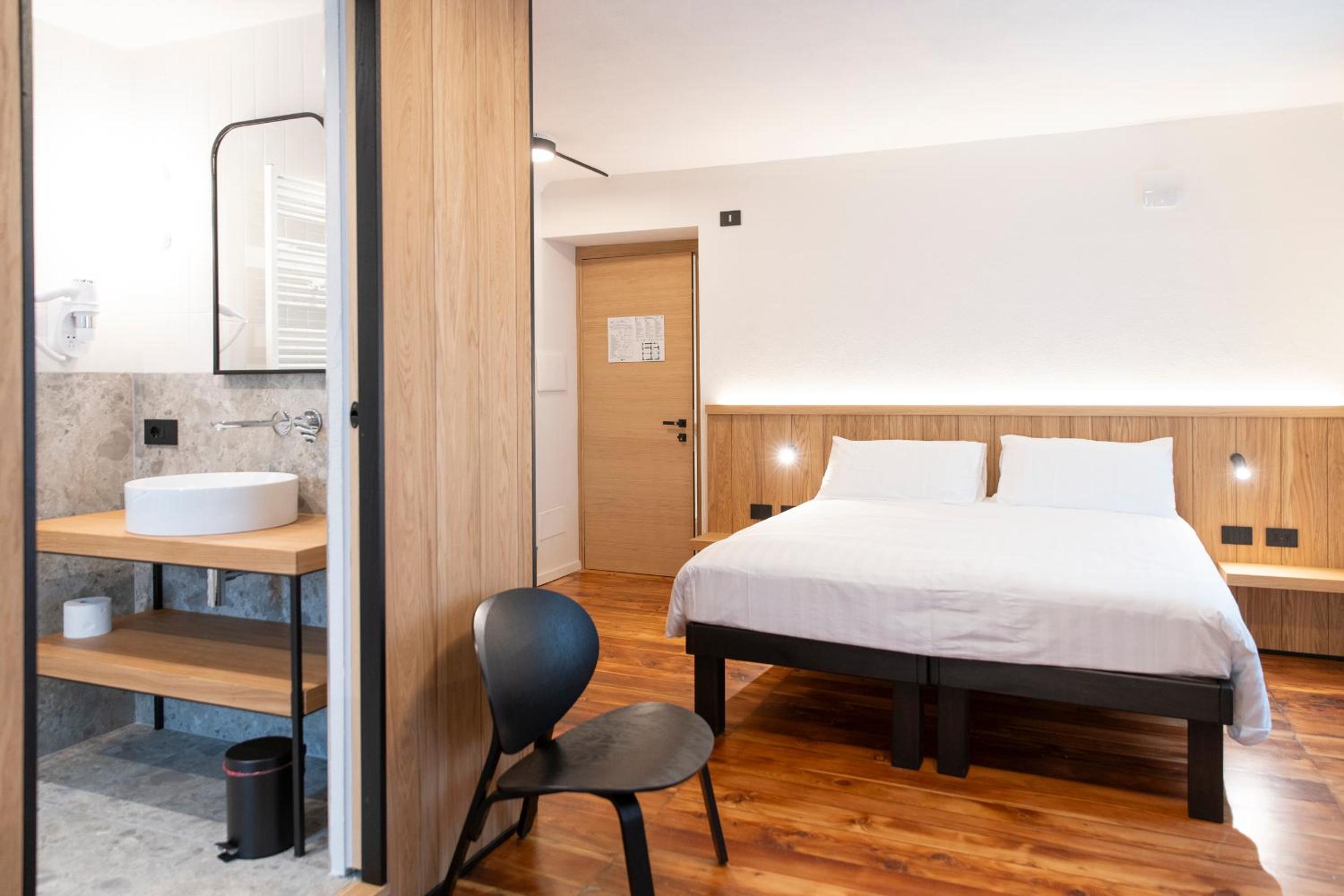 Quadruple Room with Private Bathroom