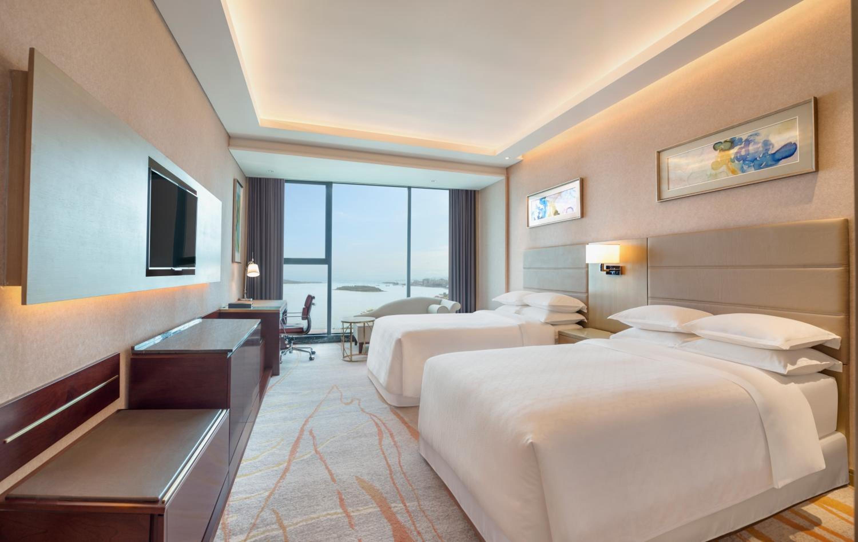 Club Deluxe, Club level, Larger Guest room, 2 Double