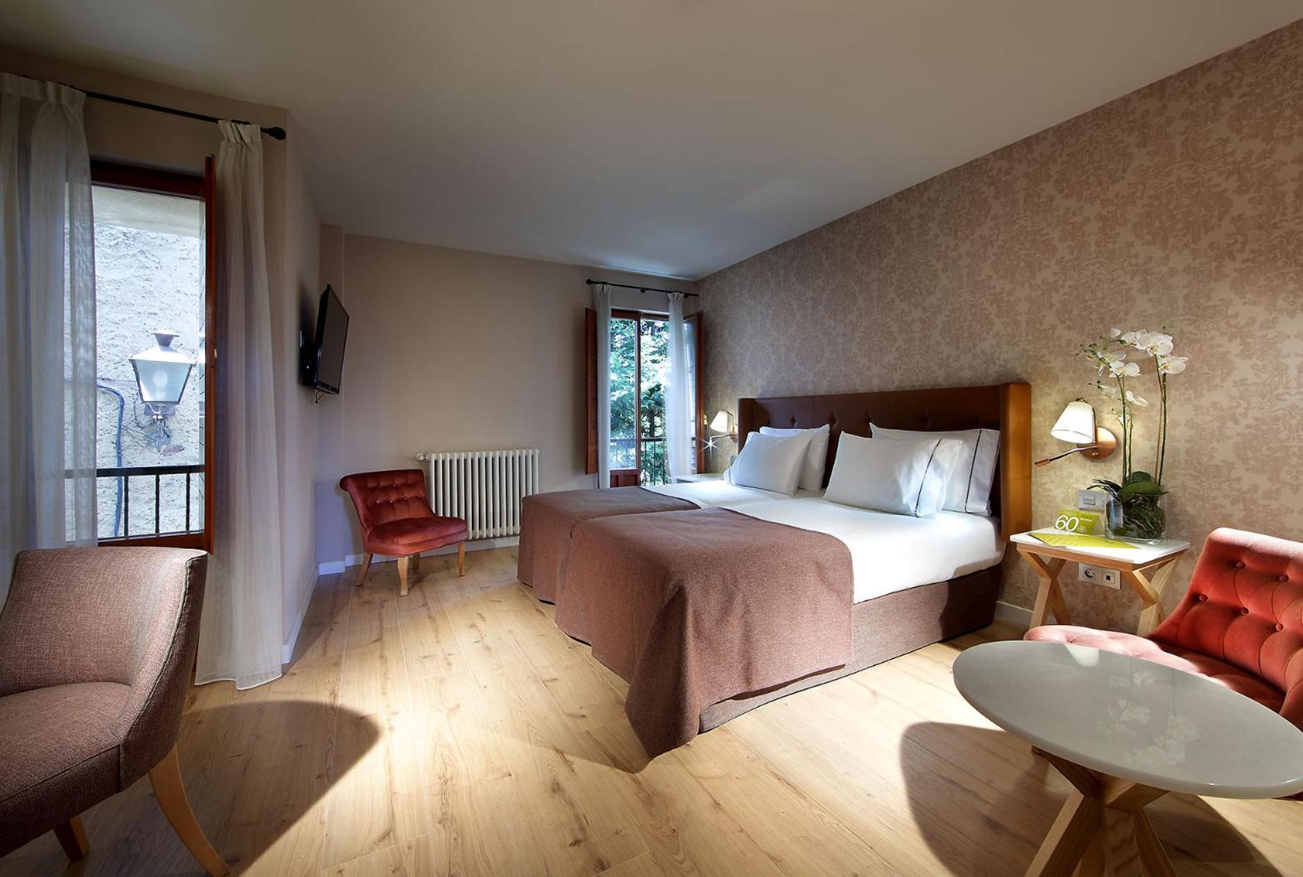 Double or Twin Room - Photo 4