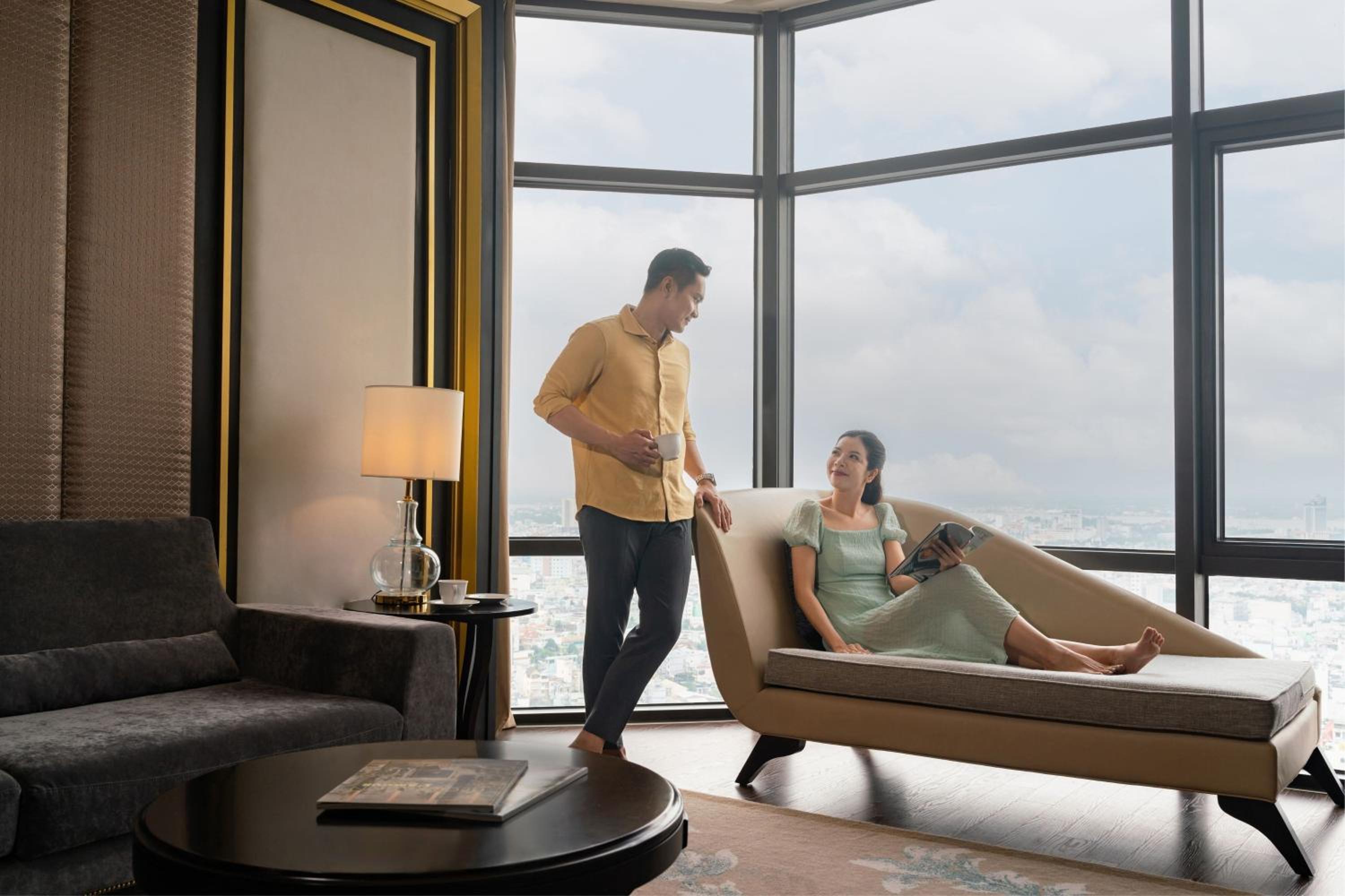 Grand King Suite - Club Lounge Access photo 3