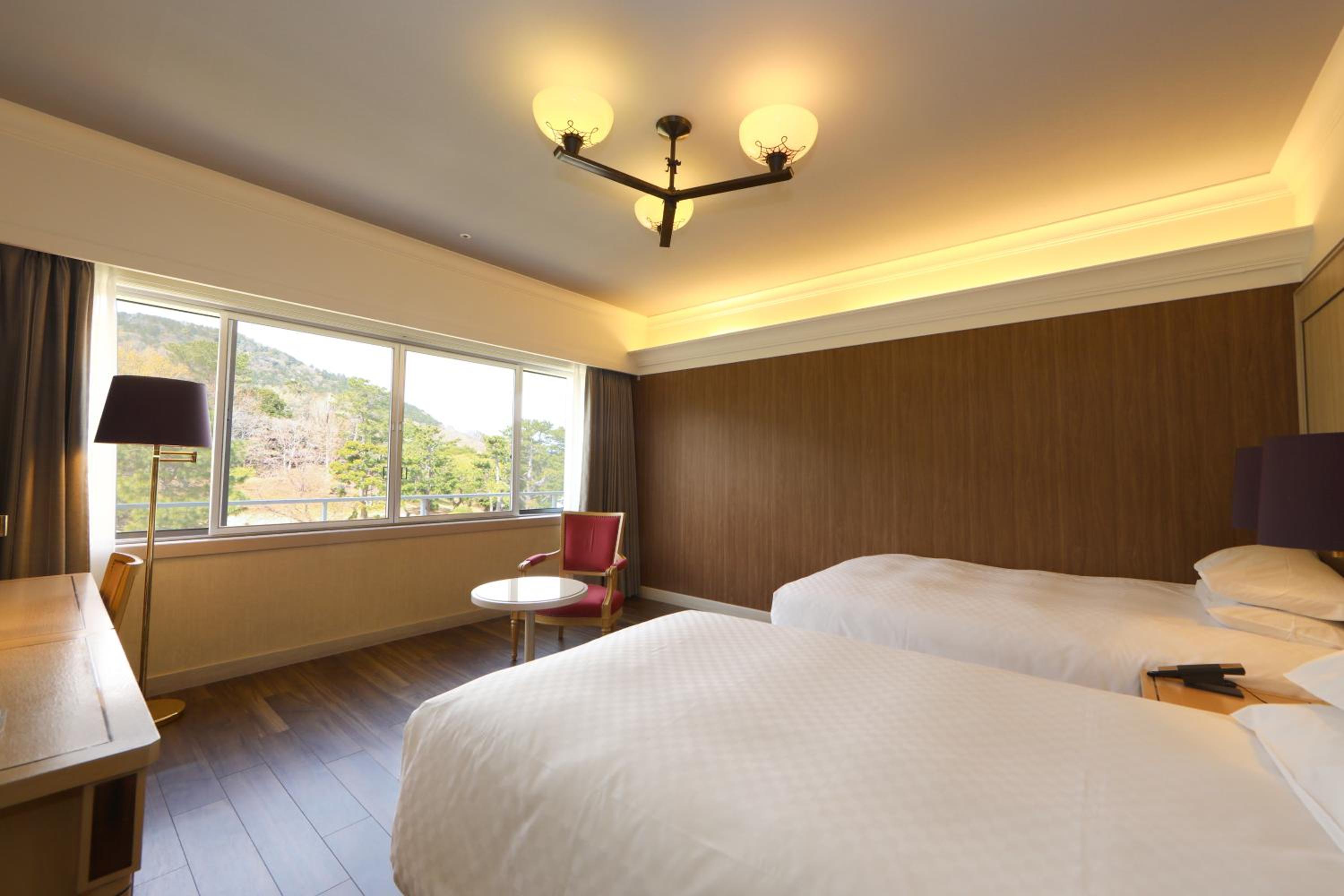 Garden View Superior Twin Room - Smoking