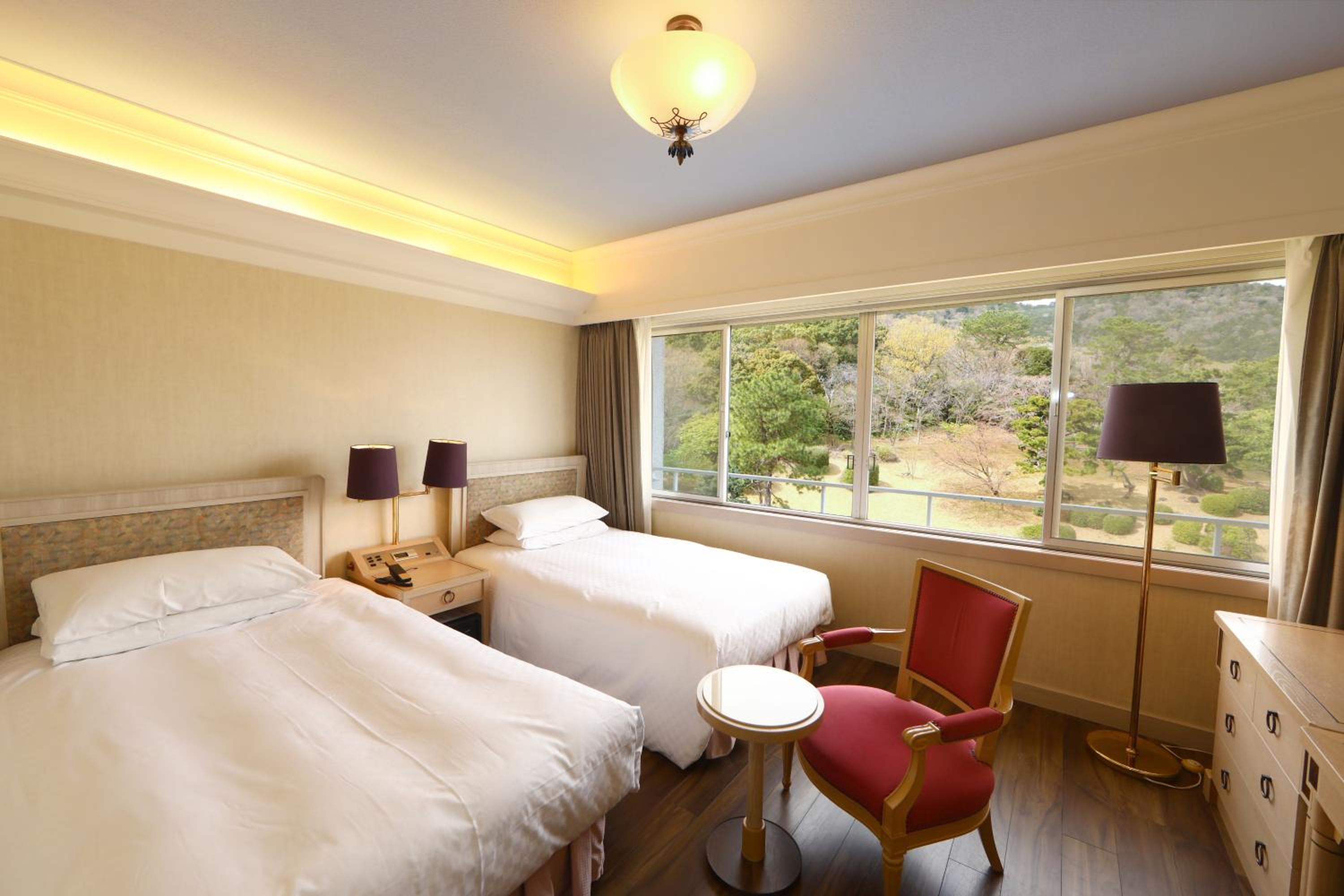Garden View Twin Room - Non-Smoking