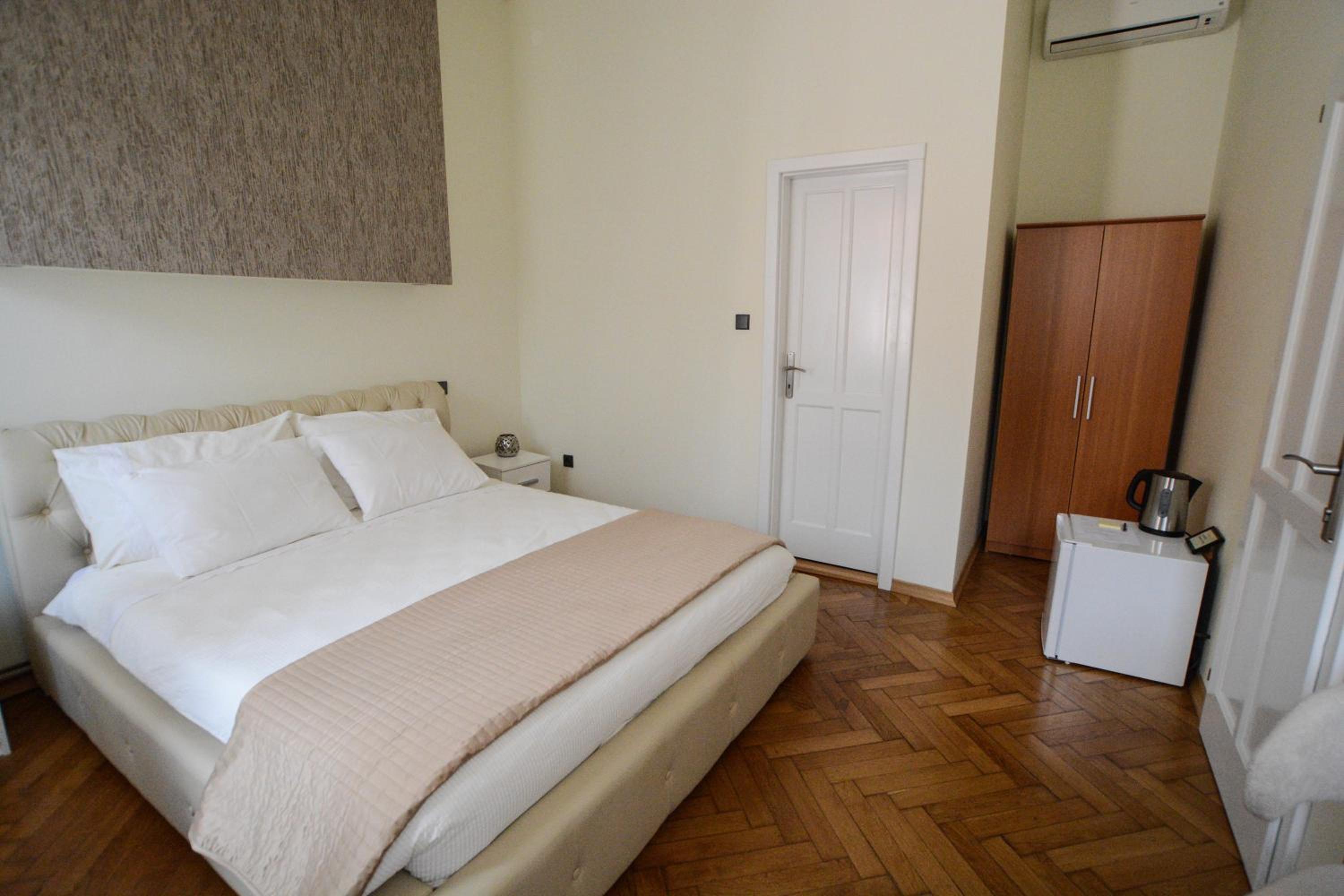 Double Room photo 3