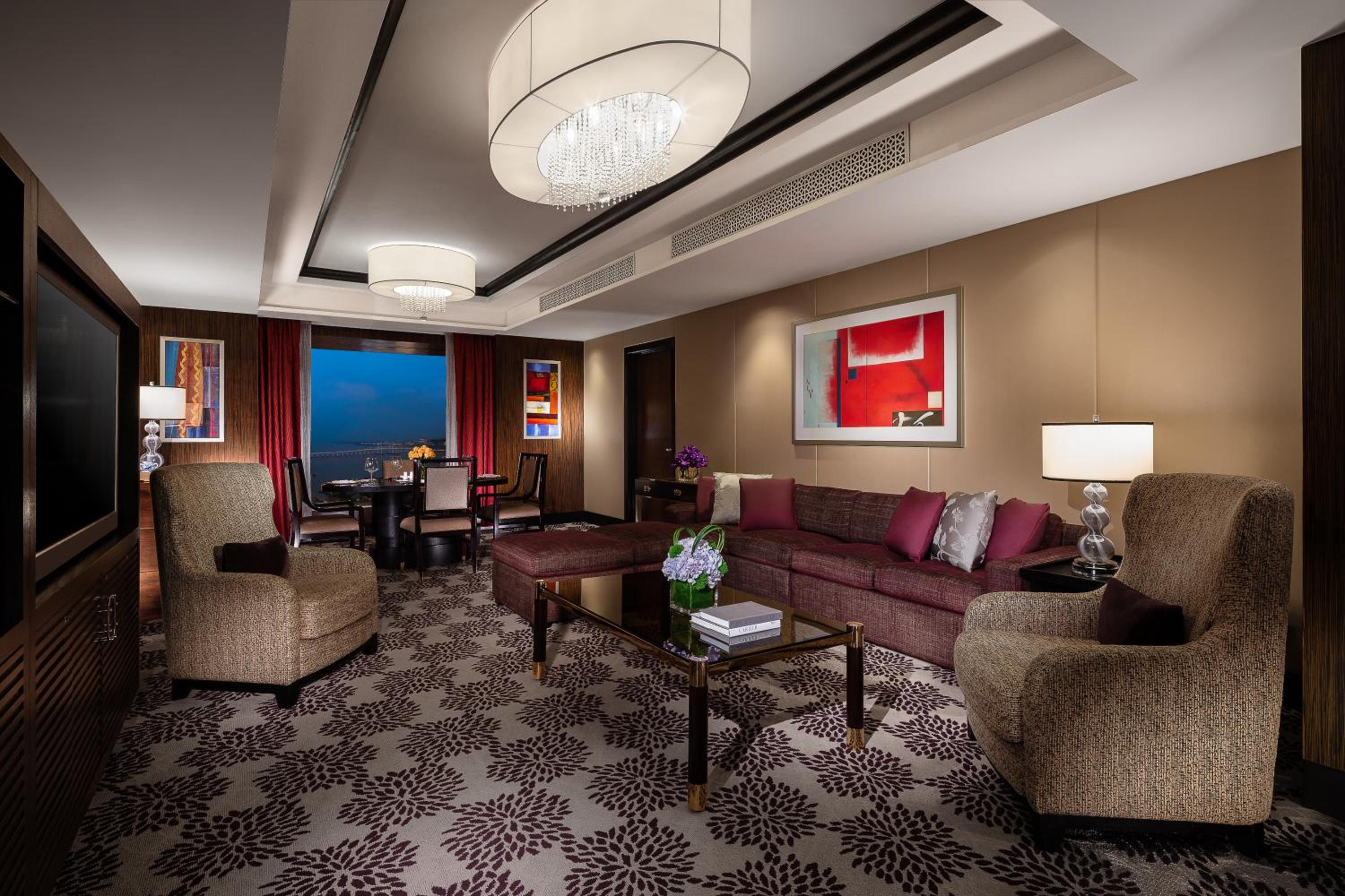 Executive Suite photo 2