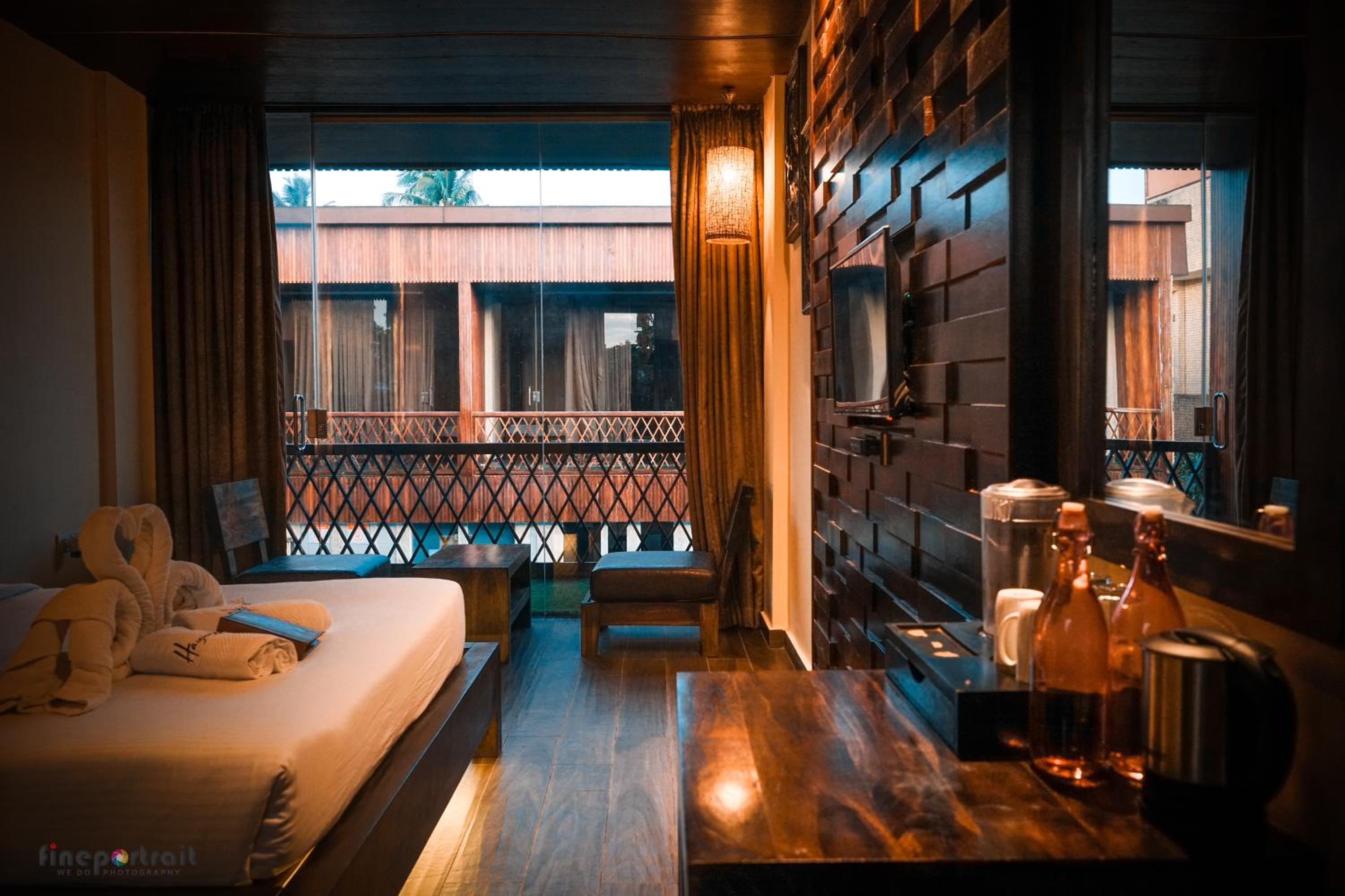Premium Pool View Room (10% off on session of Spa + Enjoy Happy Hours + Enjoy Happy Hours + 20% off on Food & Beverage services) photo 2