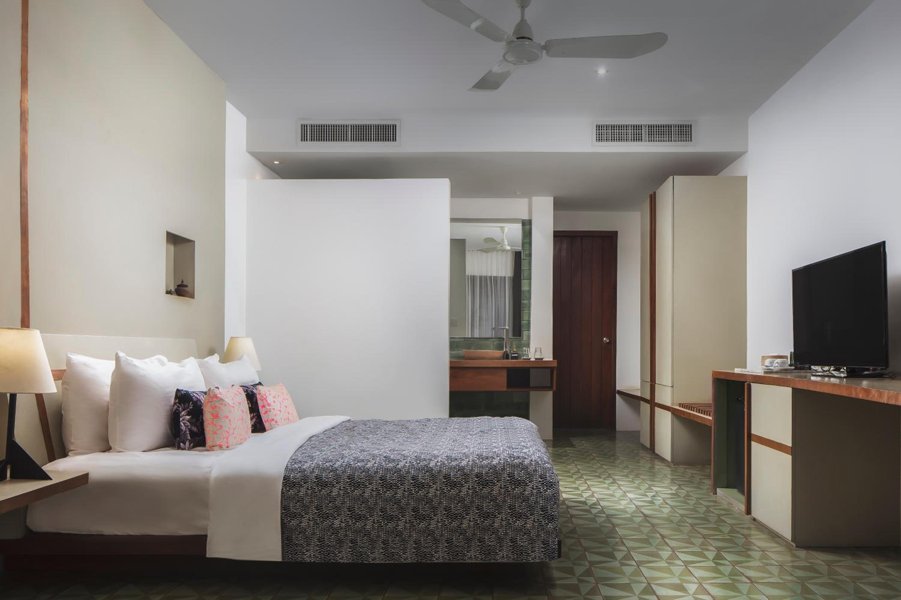 Deluxe Double Room - Photo 6