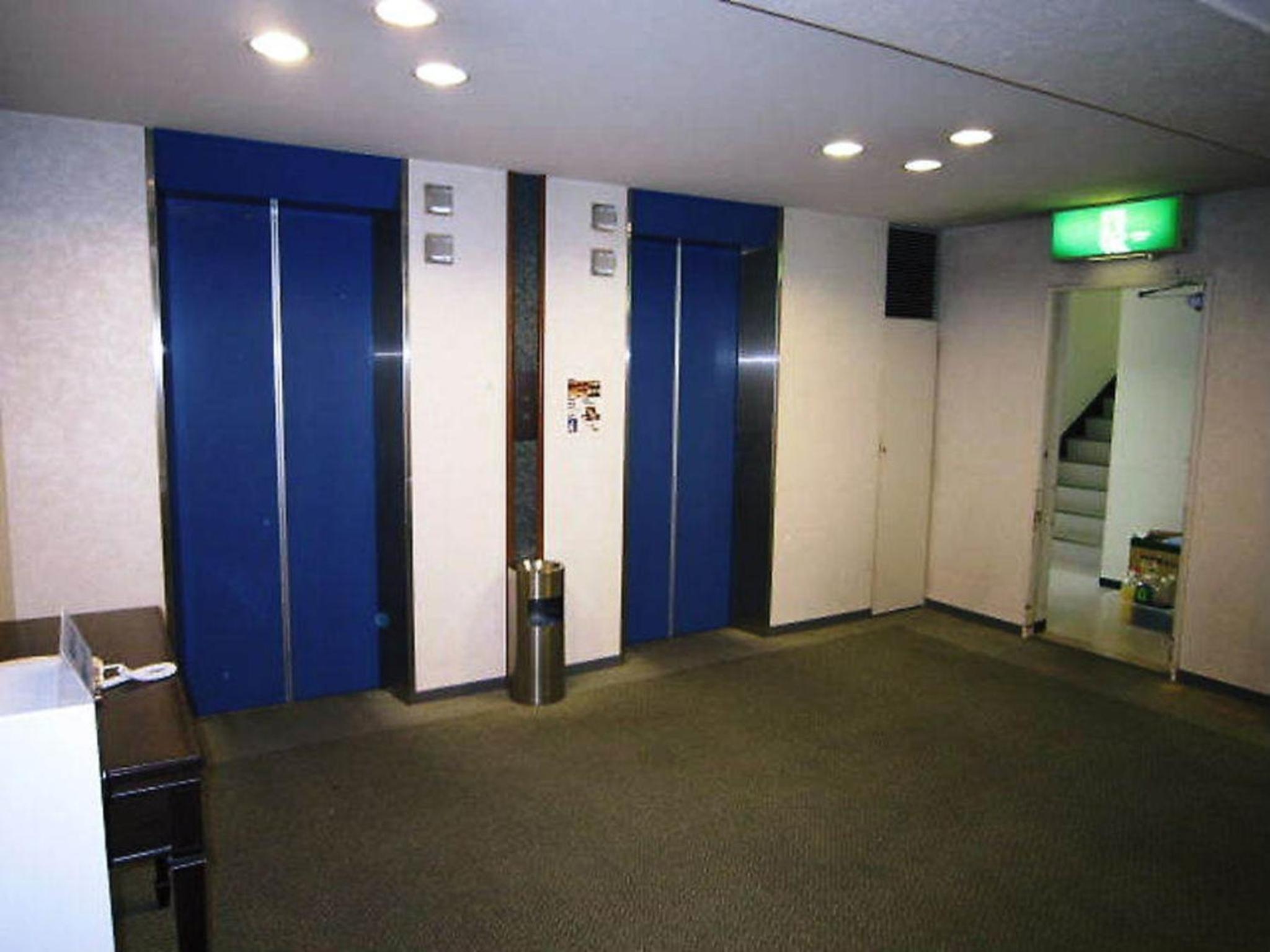 Studio - Photo 27