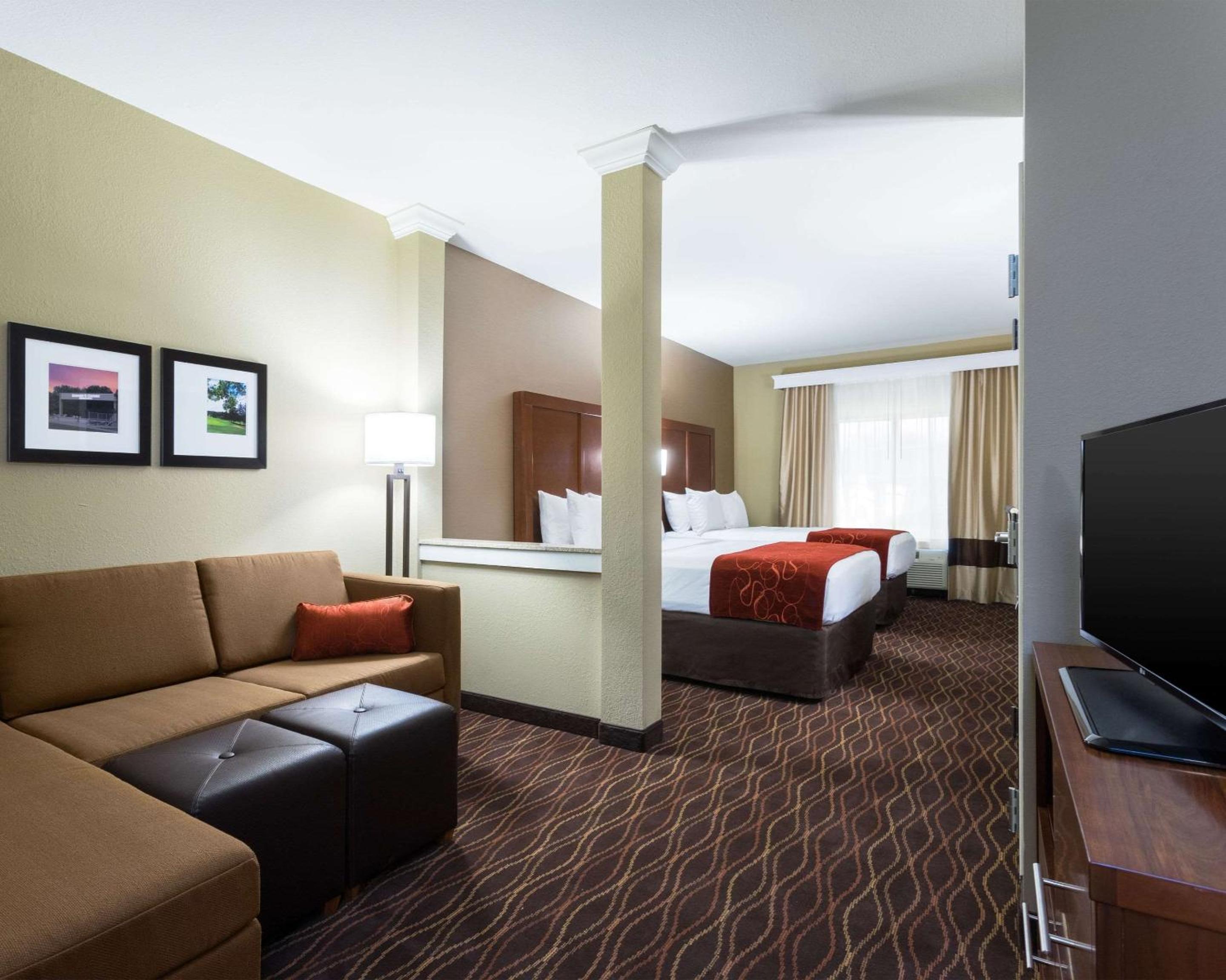 Queen Suite with Two Queen Beds