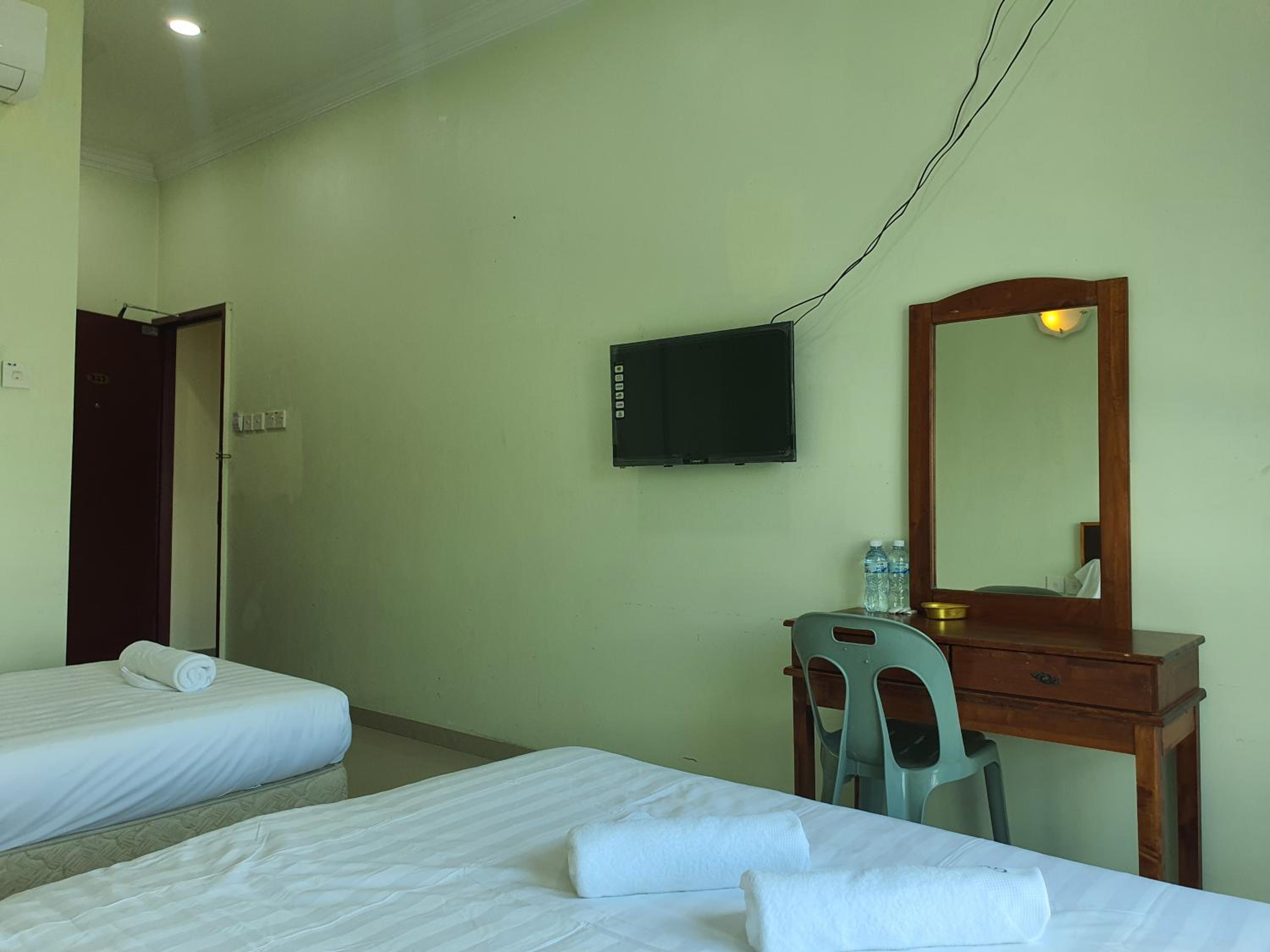 Deluxe Triple Room - Photo 2