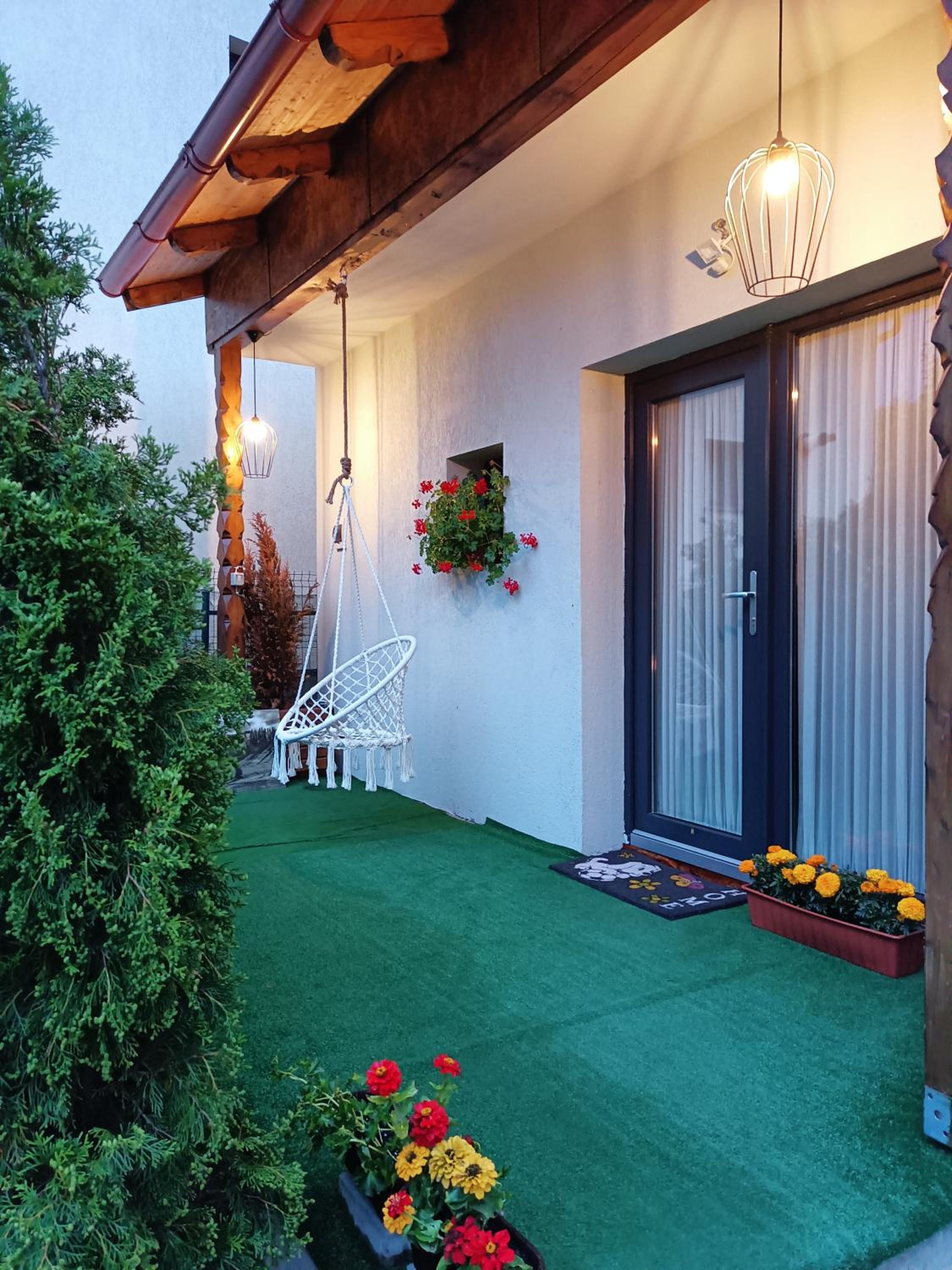 Deluxe Bungalow - Photo 18
