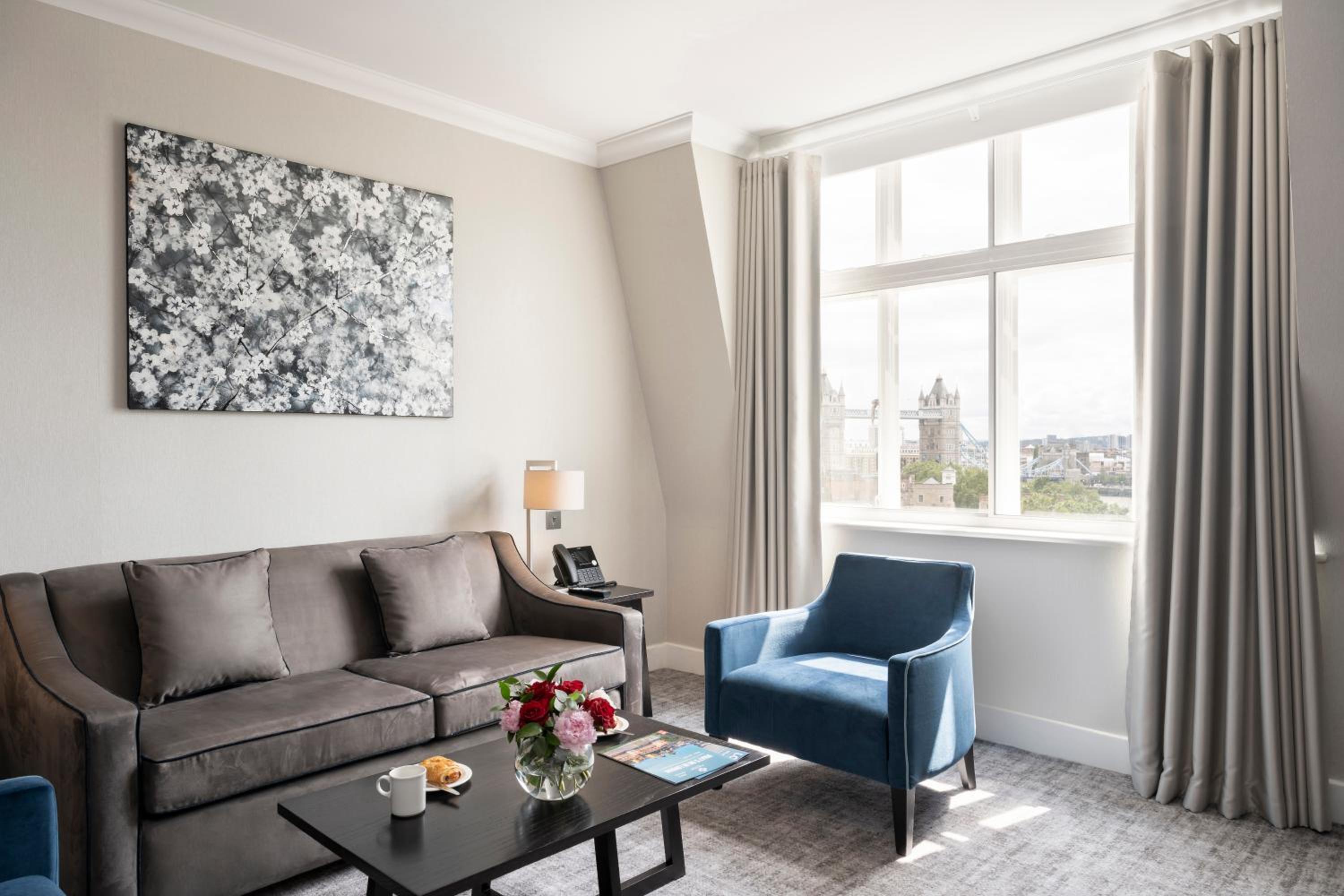 Family Apartment with Kitchen, Tower View